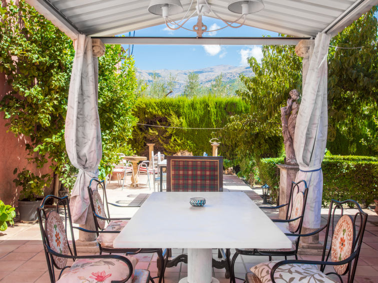 Search and Stay destination Nigüelas, AN - Spain from AU$ 352. Villa Verde