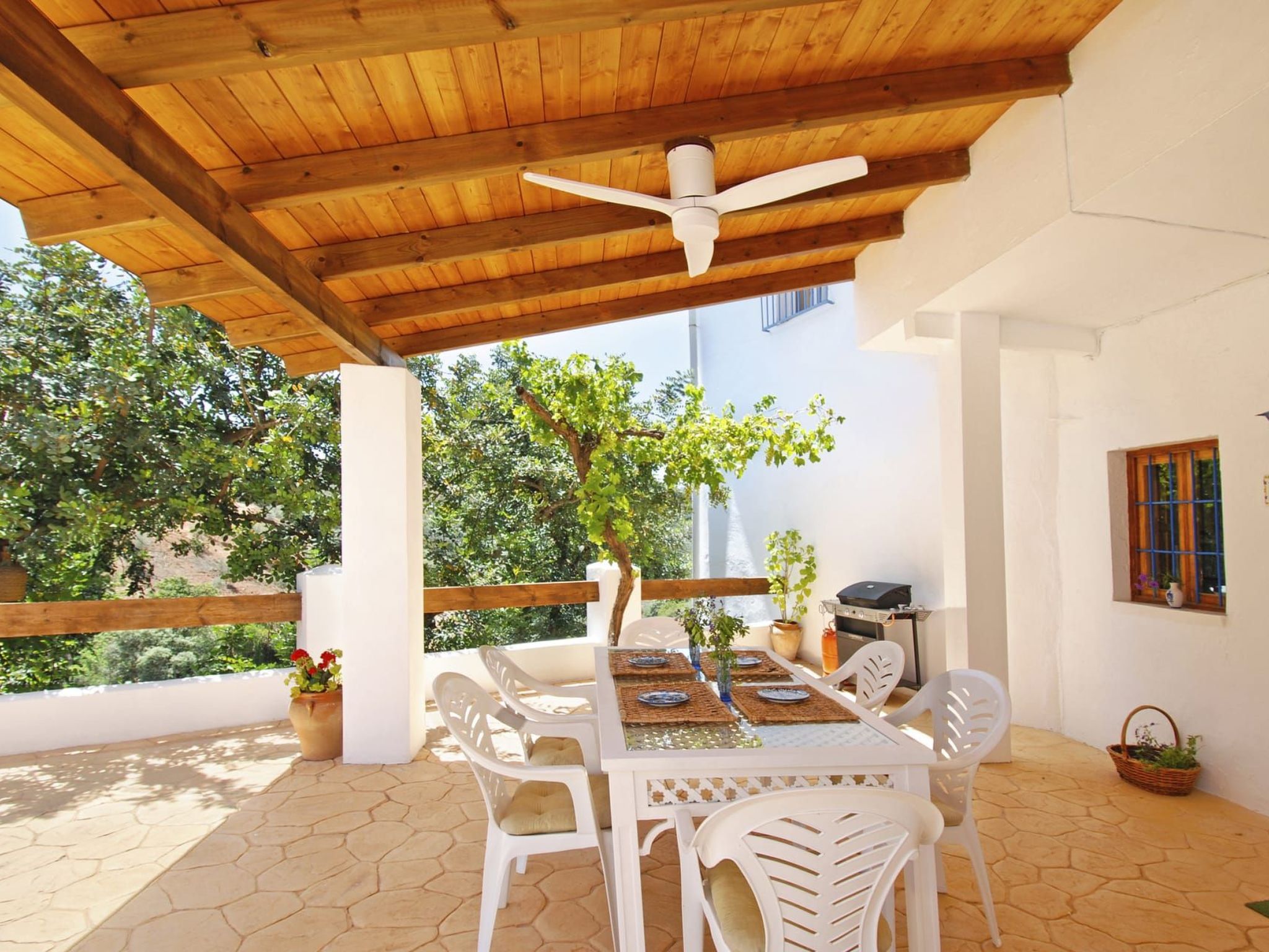 Villa La Zorzalera mit Tauchbecken, Wifi, Klimaanlage-Binnen