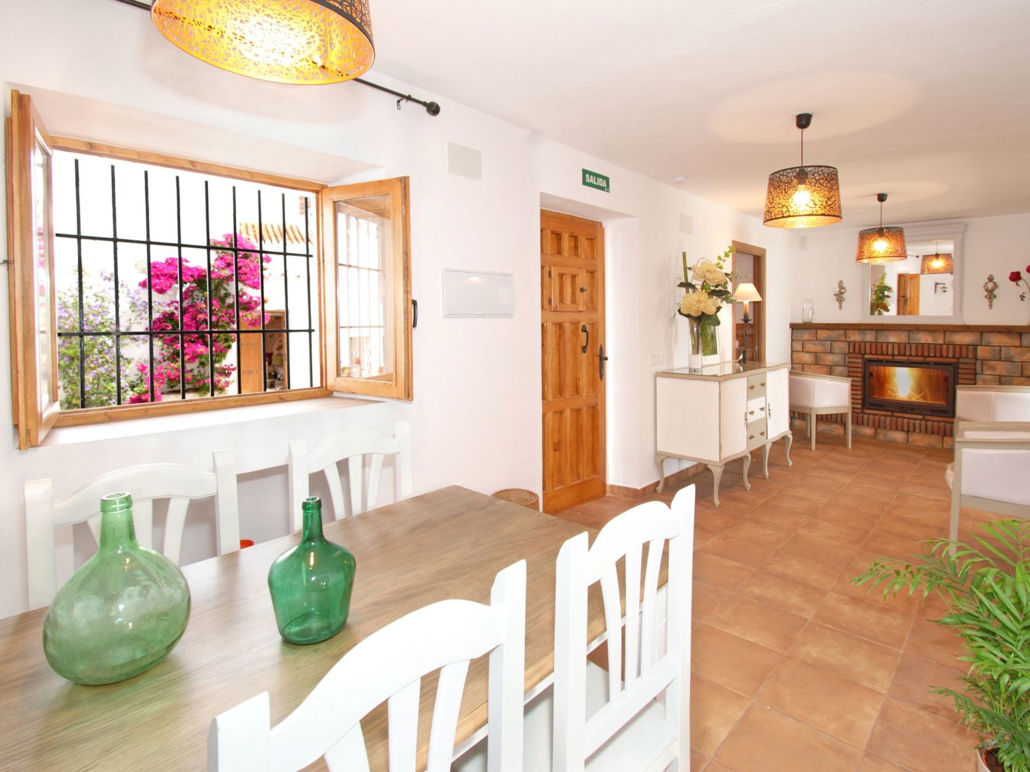 In Comares mit Offenem Kamin-Binnen