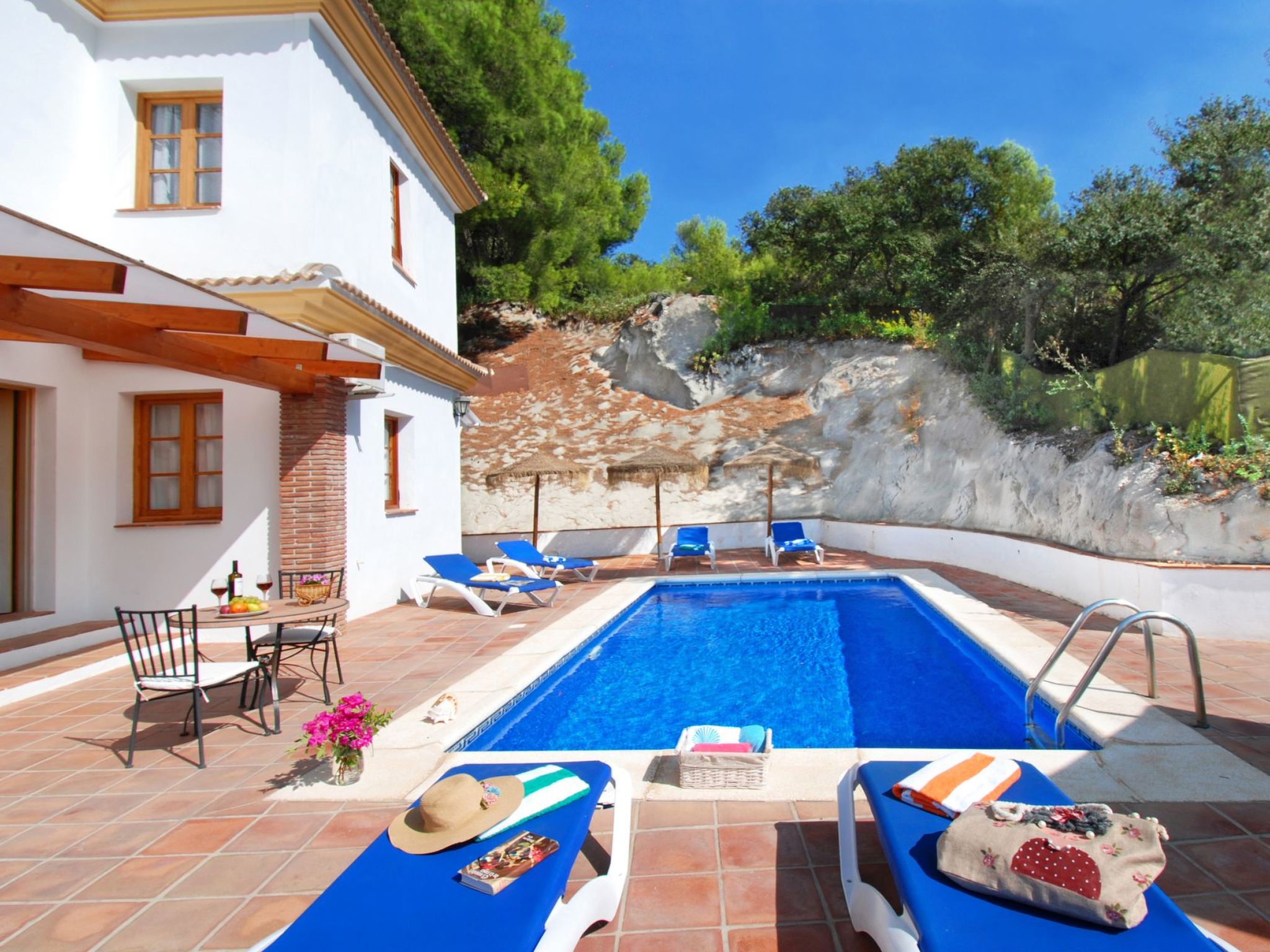Villa Los Pinos, Beheizter Pool, Wifi, AC, BBQ-Buiten