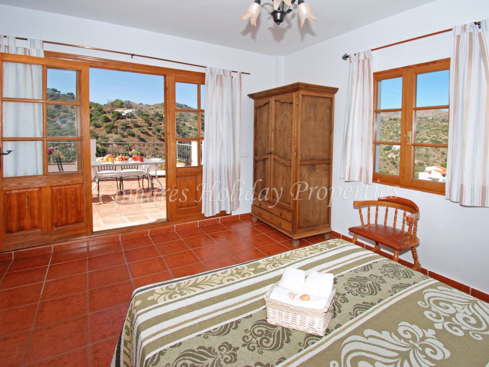 Villa Los Pinos, Beheizter Pool, Wifi, AC, BBQ-Image-tags.info
