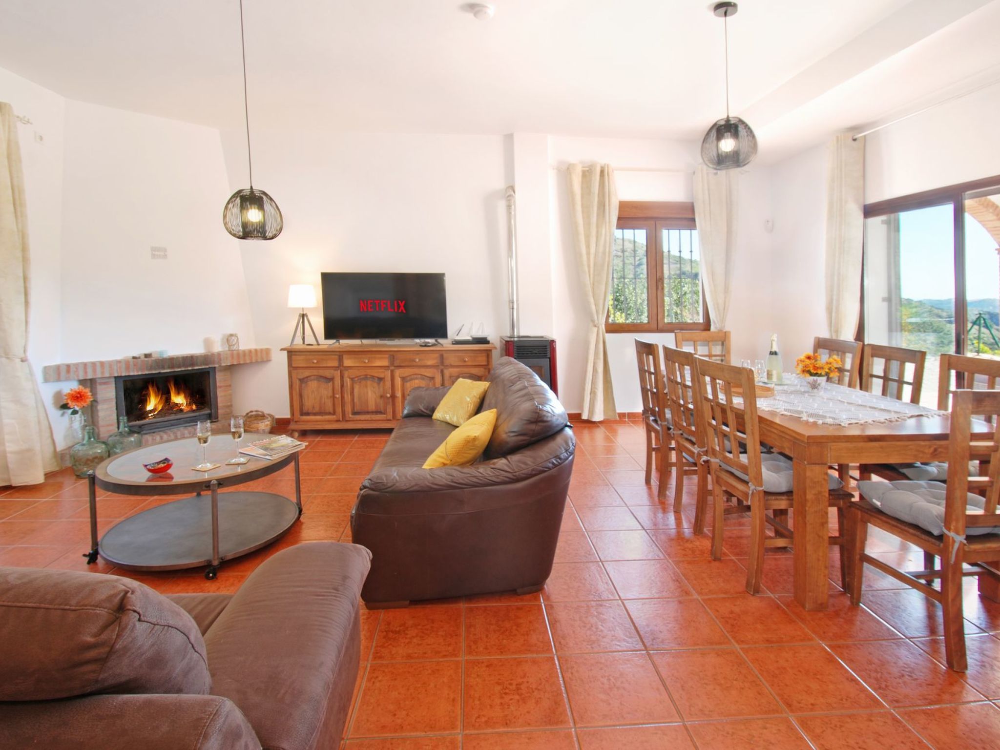 Villa Las Palomeras, Wifi, beheizter Pool, AC.-Image-tags.info