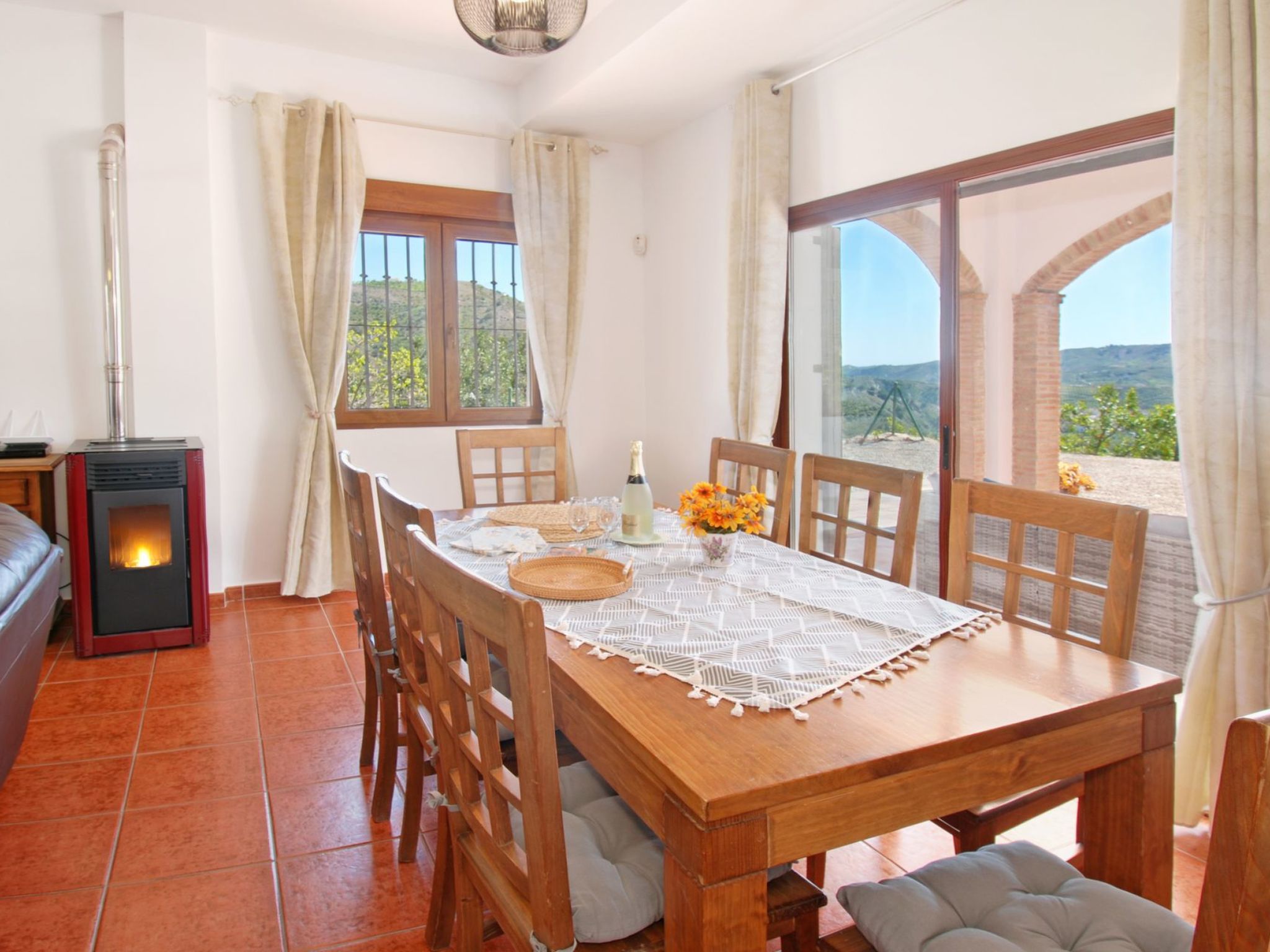 Villa Las Palomeras, Wifi, beheizter Pool, AC.-Image-tags.info