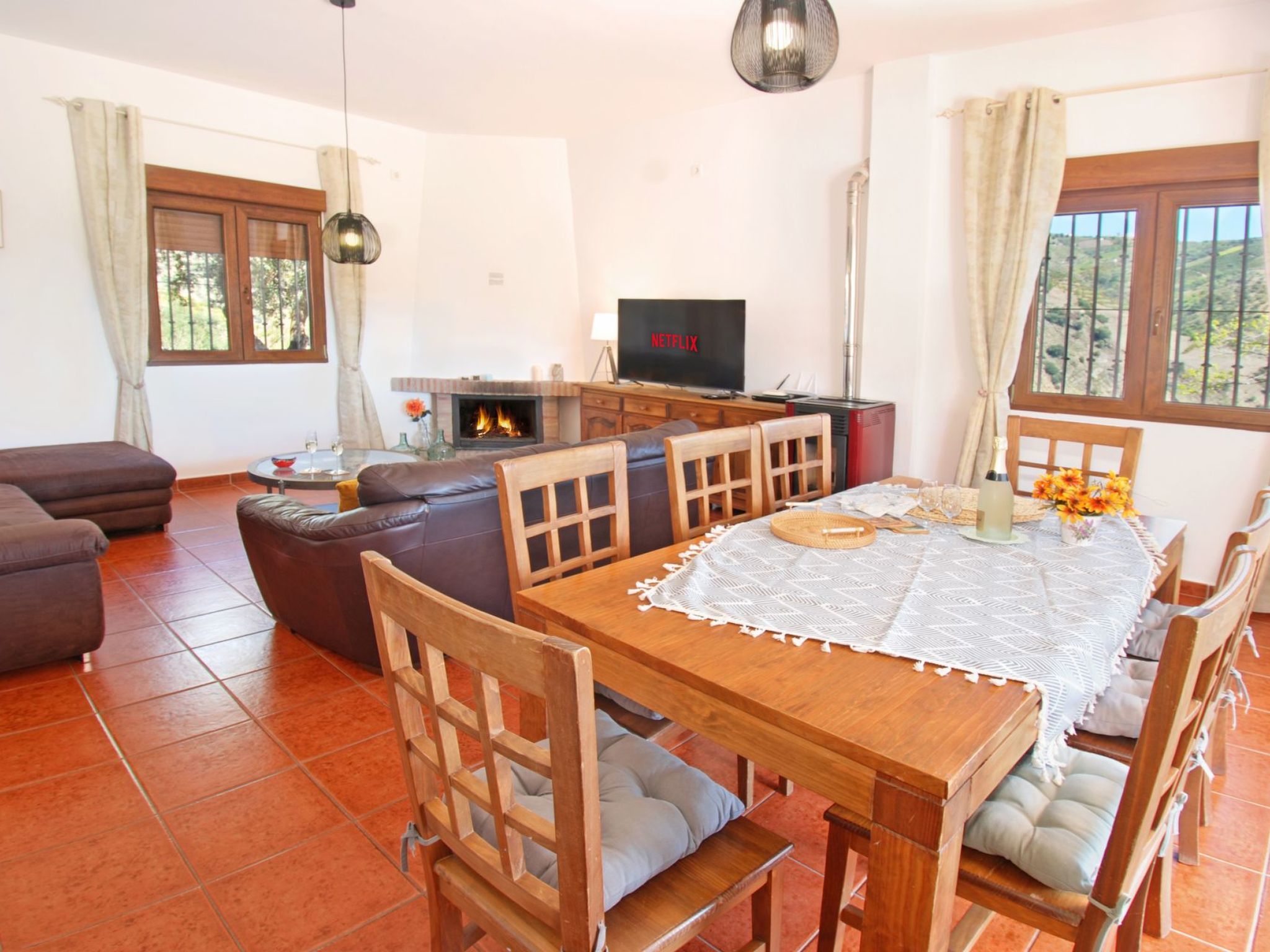 Villa Las Palomeras, Wifi, beheizter Pool, AC.-Image-tags.info