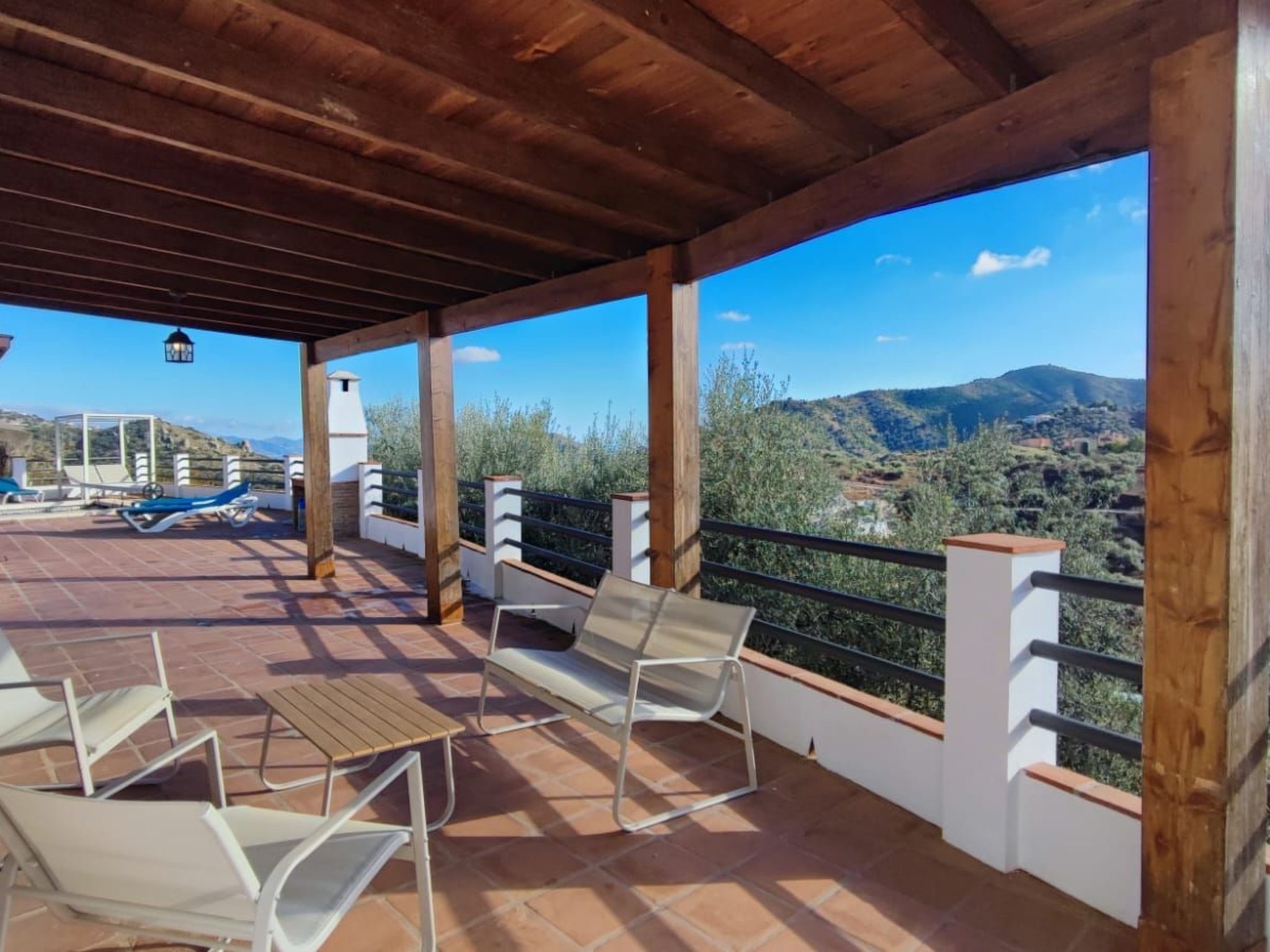 Torcal 1 Comares, Beheiztes Schwimmbad, Wechselstrom, 8 Pers-Image-tags.info