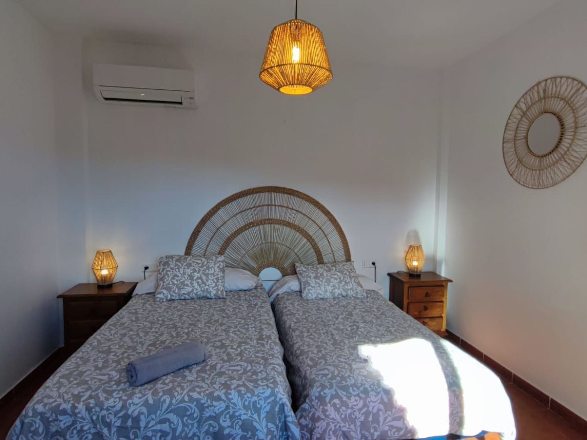 Torcal 1 Comares, Beheiztes Schwimmbad, Wechselstrom, 8 Pers-Image-tags.info