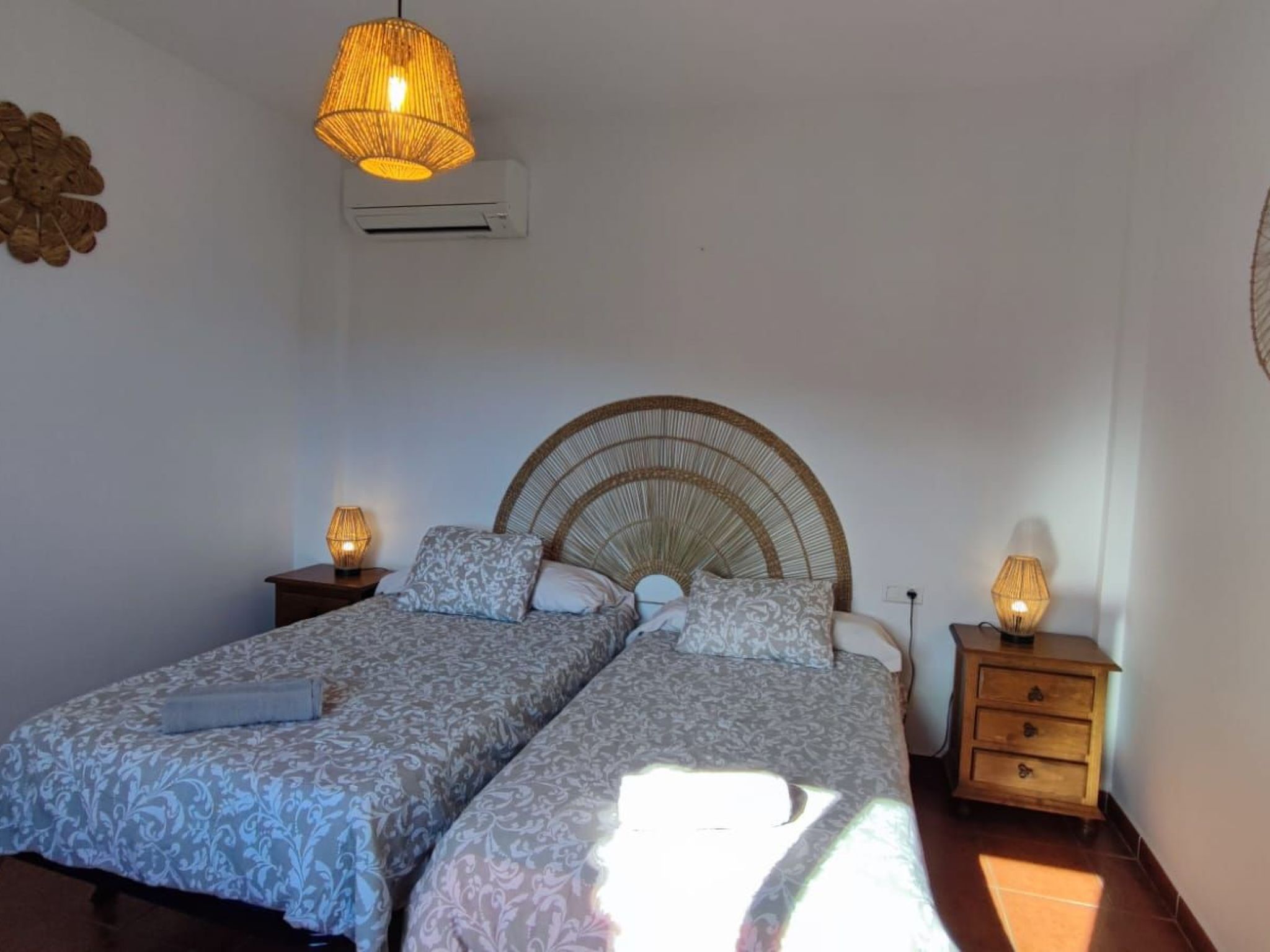 Torcal 1 Comares, Beheiztes Schwimmbad, Wechselstrom, 8 Pers-Image-tags.info