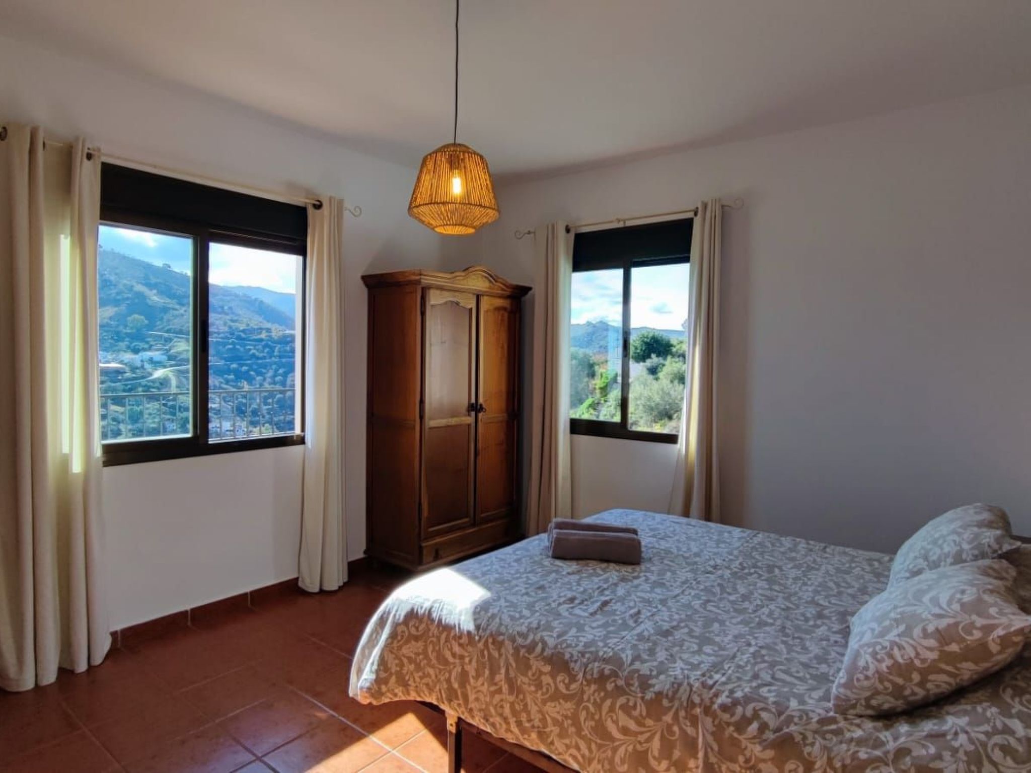 Torcal 1 Comares, Beheiztes Schwimmbad, Wechselstrom, 8 Pers-Image-tags.info