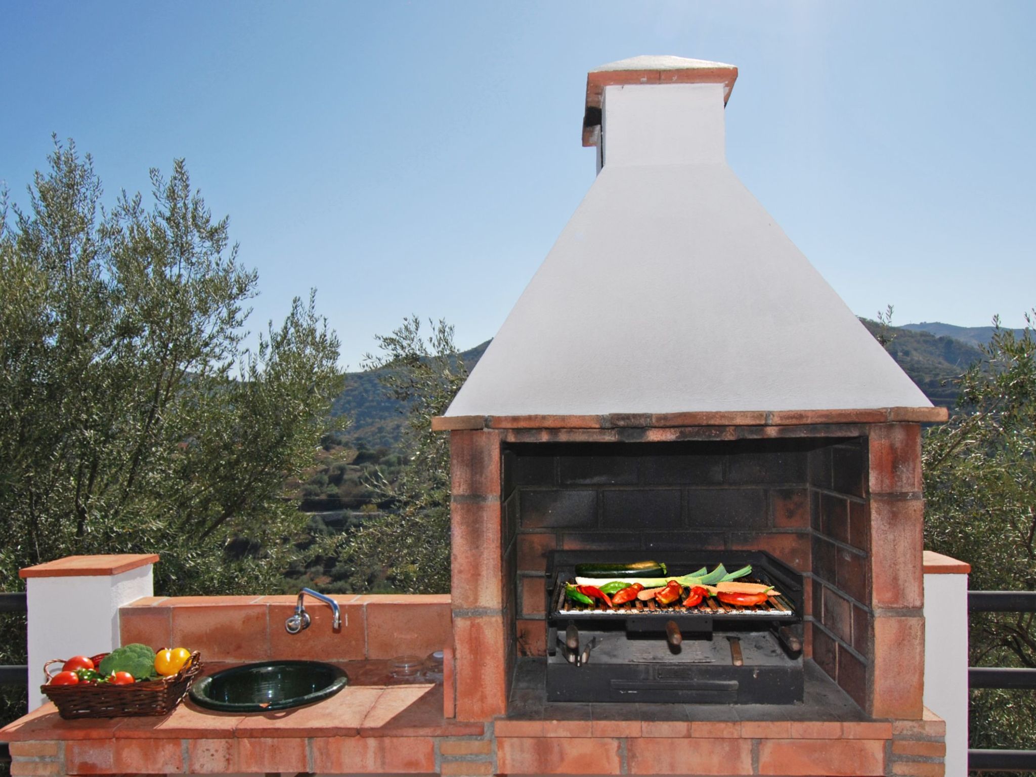 Torcal 1 Comares, Beheiztes Schwimmbad, Wechselstrom, 8 Pers-Image-tags.info