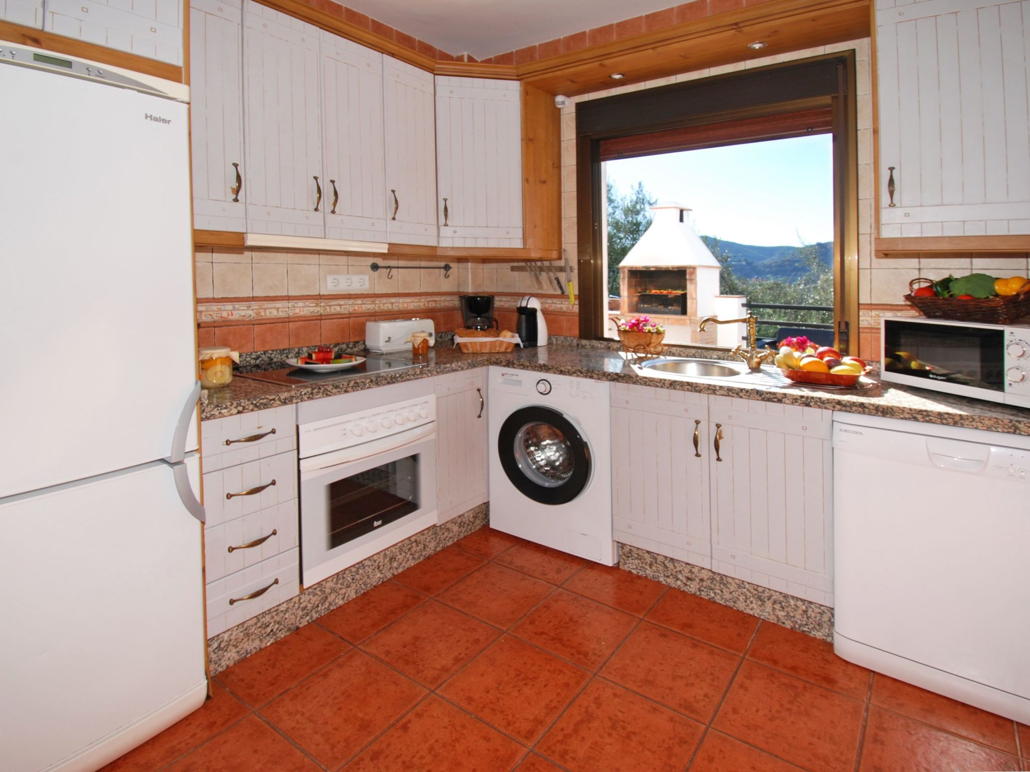 Torcal 1 Comares, Beheiztes Schwimmbad, Wechselstrom, 8 Pers-Image-tags.info