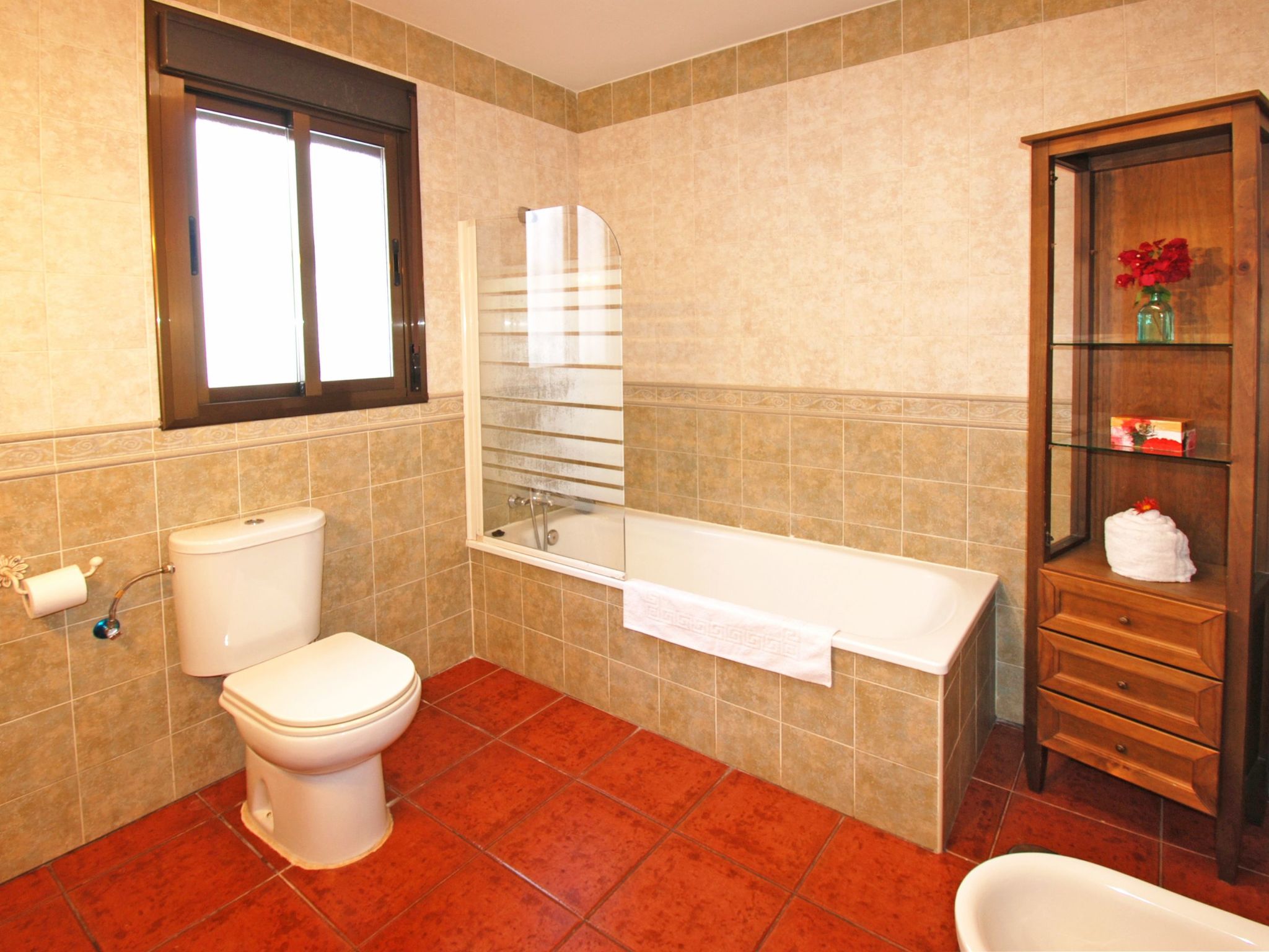 Torcal 1 Comares, Beheiztes Schwimmbad, Wechselstrom, 8 Pers-Image-tags.info