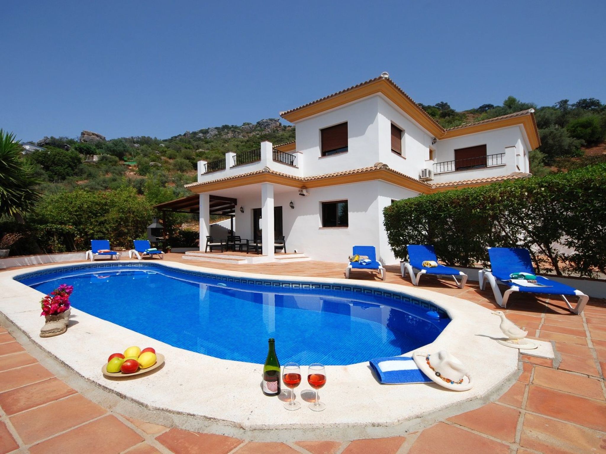 Villa Torcal 3, beheizter Pool, Wifi, Grill.