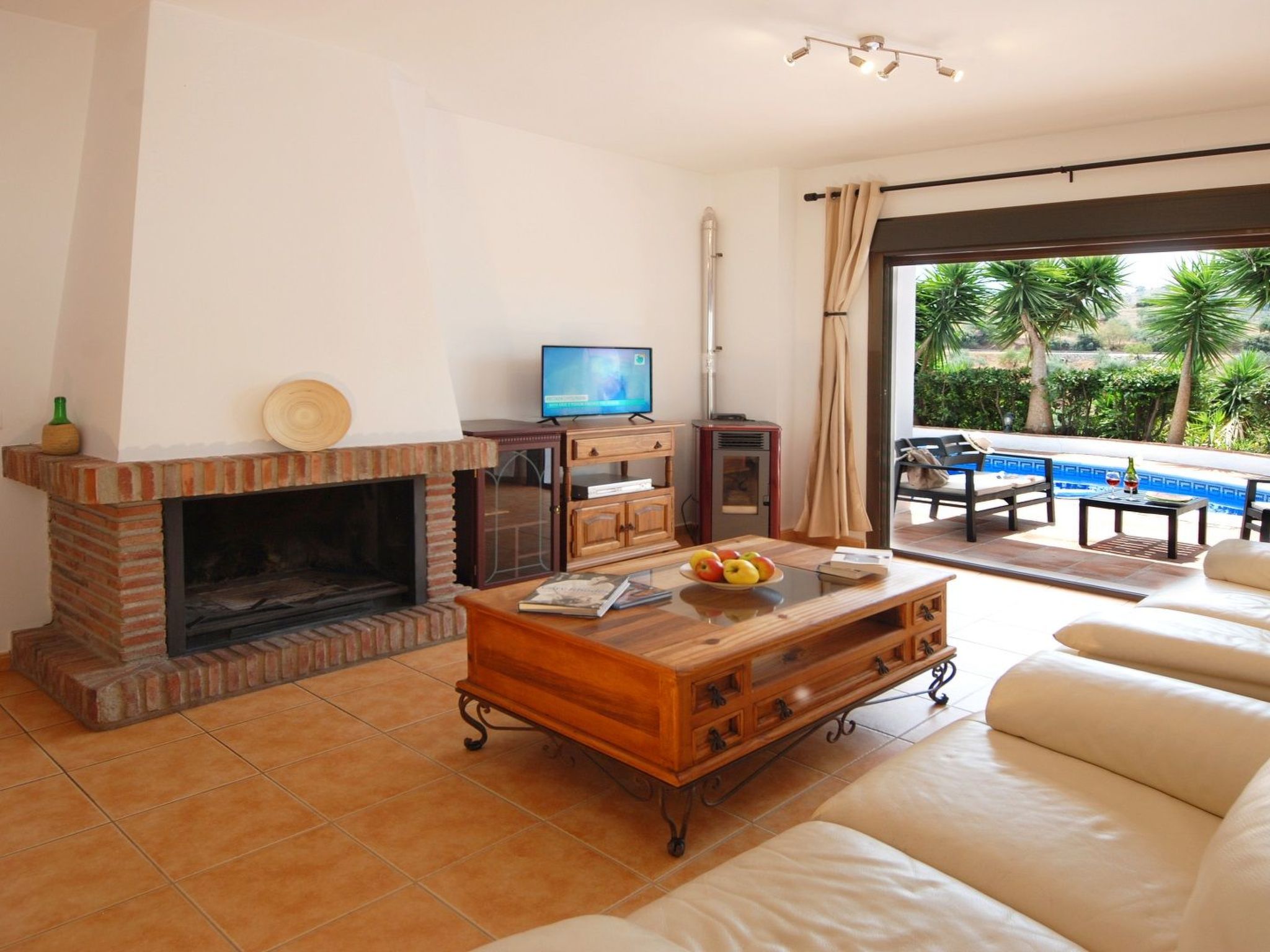 Villa Torcal 3, beheizter Pool, Wifi, Grill.-Image-tags.info