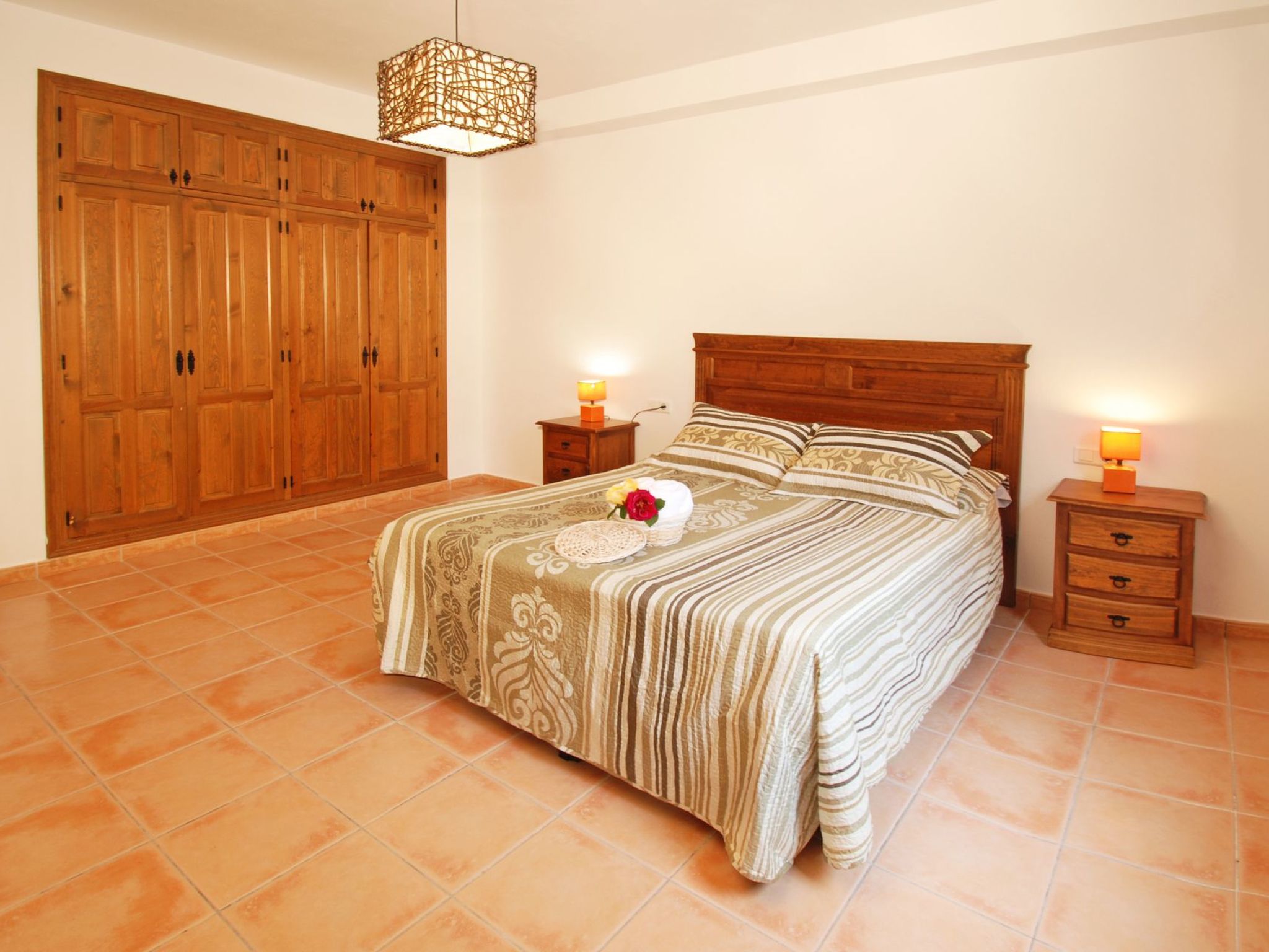 Villa Los Poyatos, beheizter Pool, Wifi, AC,BBQ-Image-tags.info