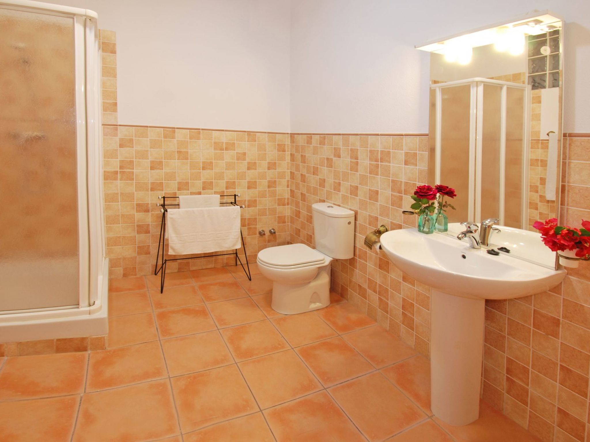 Villa Los Poyatos, beheizter Pool, Wifi, AC,BBQ-Image-tags.info