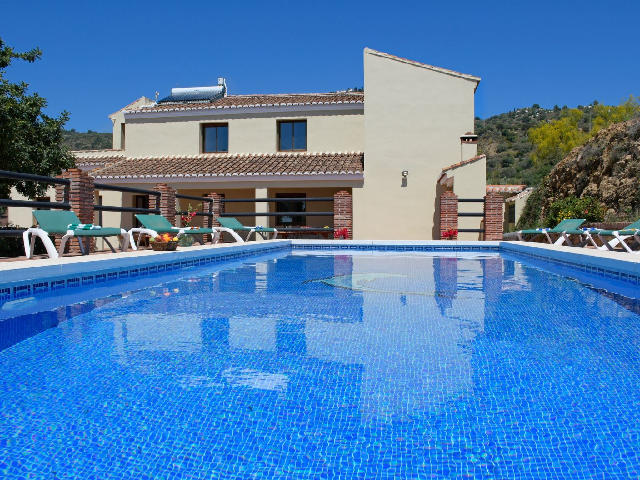 Villa Los Poyatos, beheizter Pool, Wifi, AC,BBQ-Image-tags.info