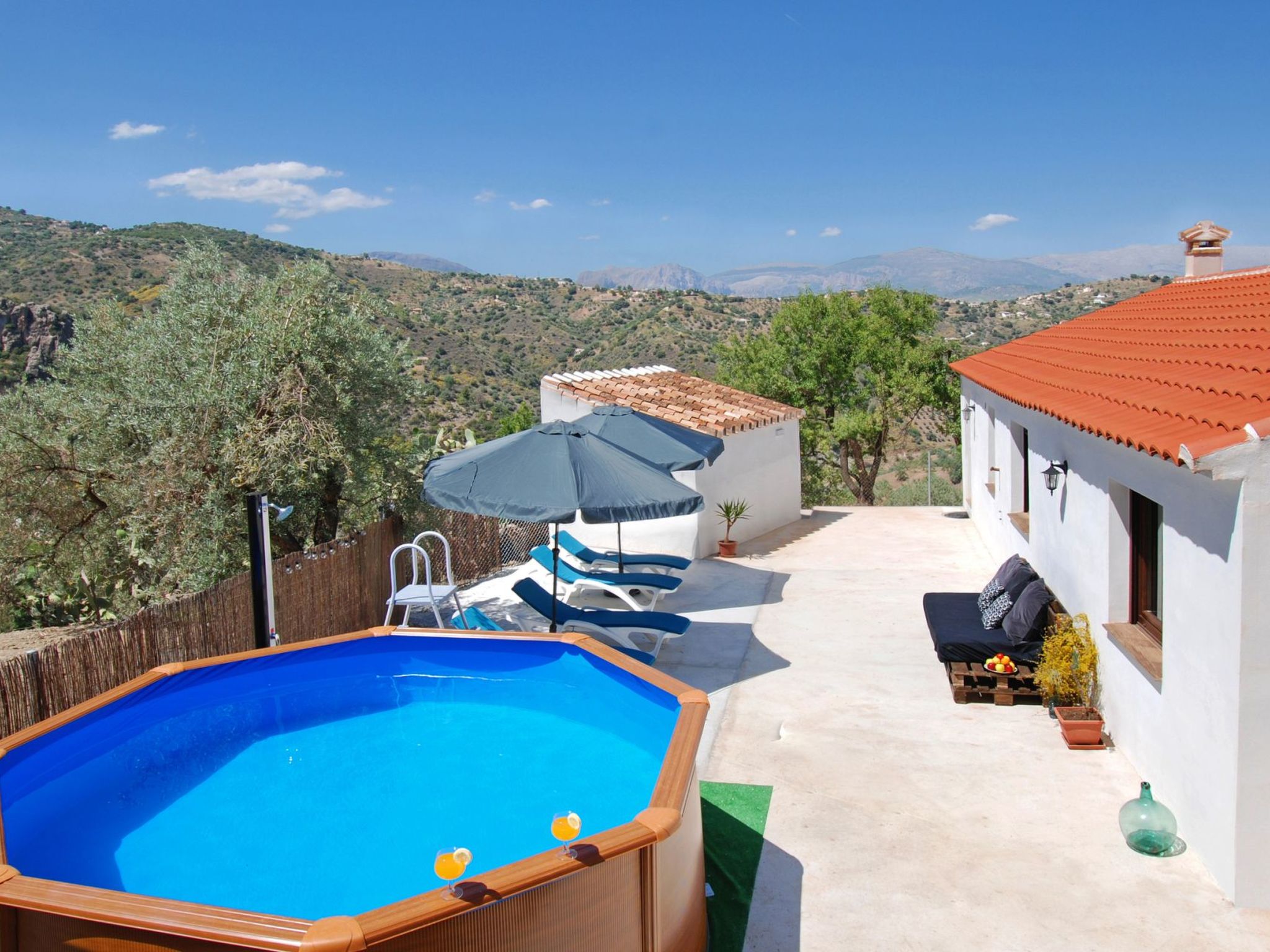 Ferienhaus mit umzäuntem Garten in Comares (Spanien) und 1 Hund erlaubt