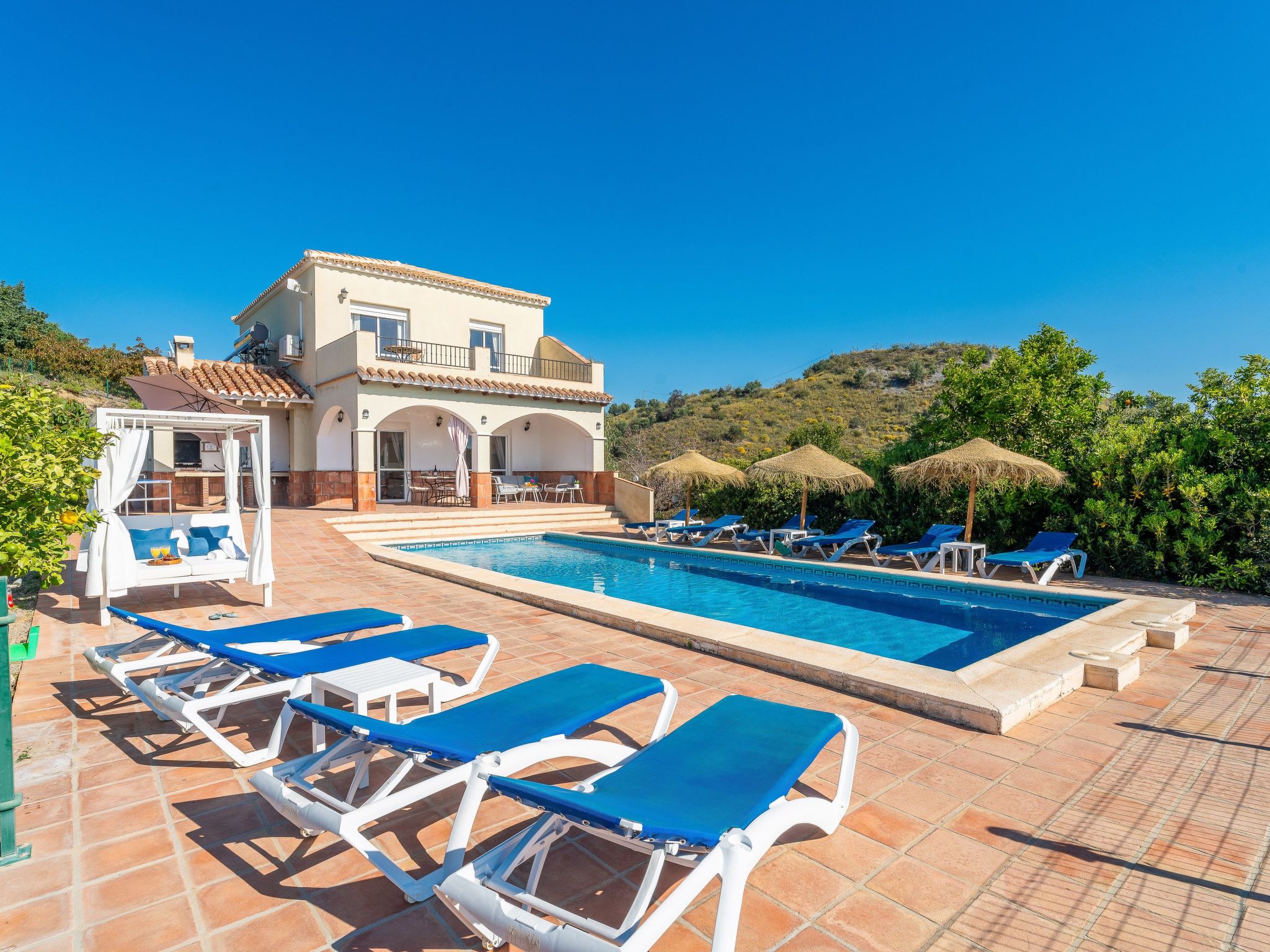 Villa Botin, beheizter Pool, AC, Meerblick-Image-tags.info