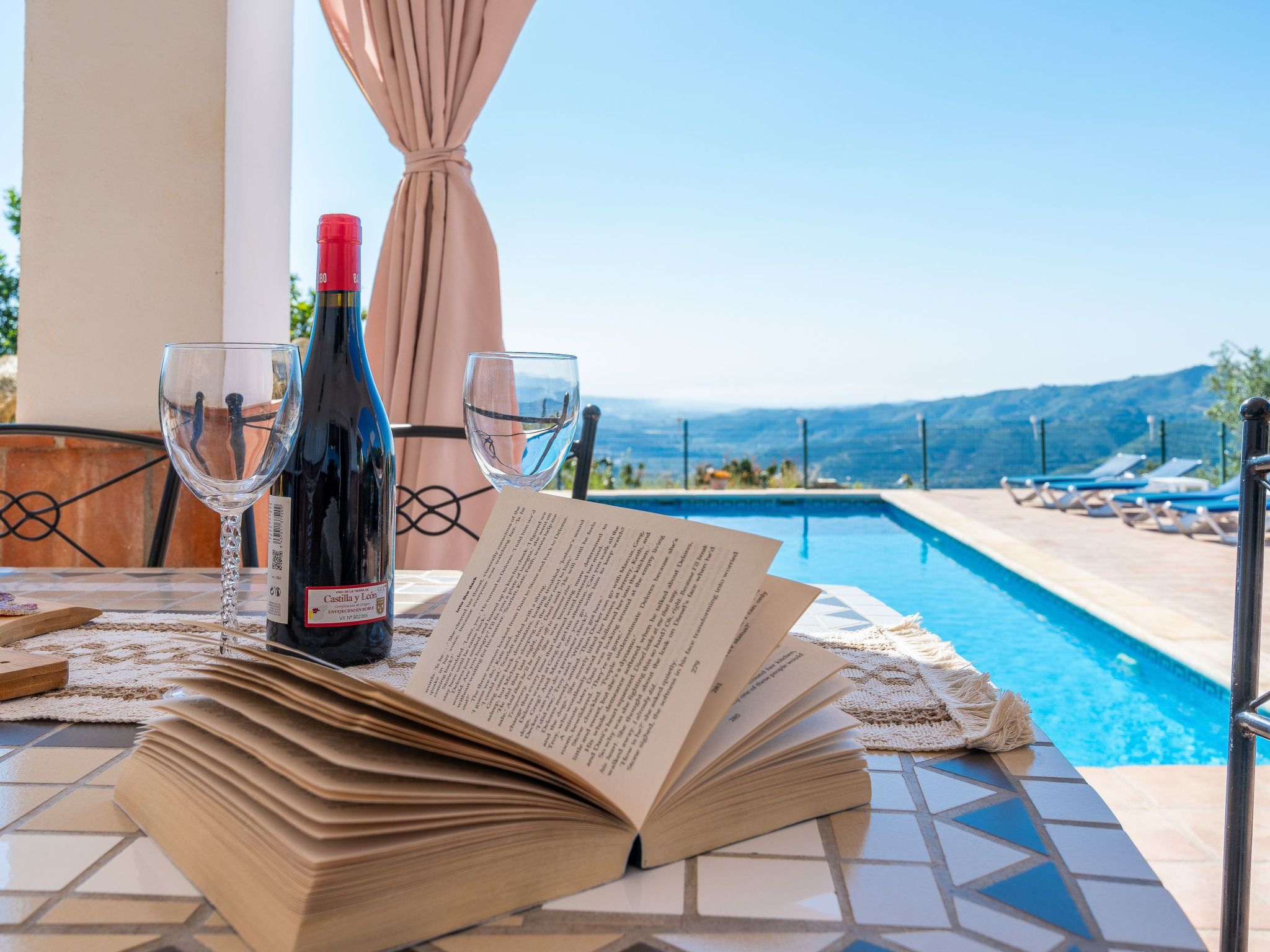 Villa Botin, beheizter Pool, AC, Meerblick-Image-tags.info