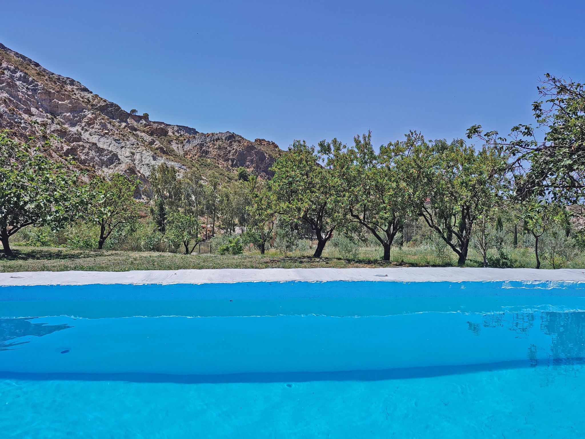 Gemütliches Haus mit Schwimmbad in La Alpujarra - Buiten