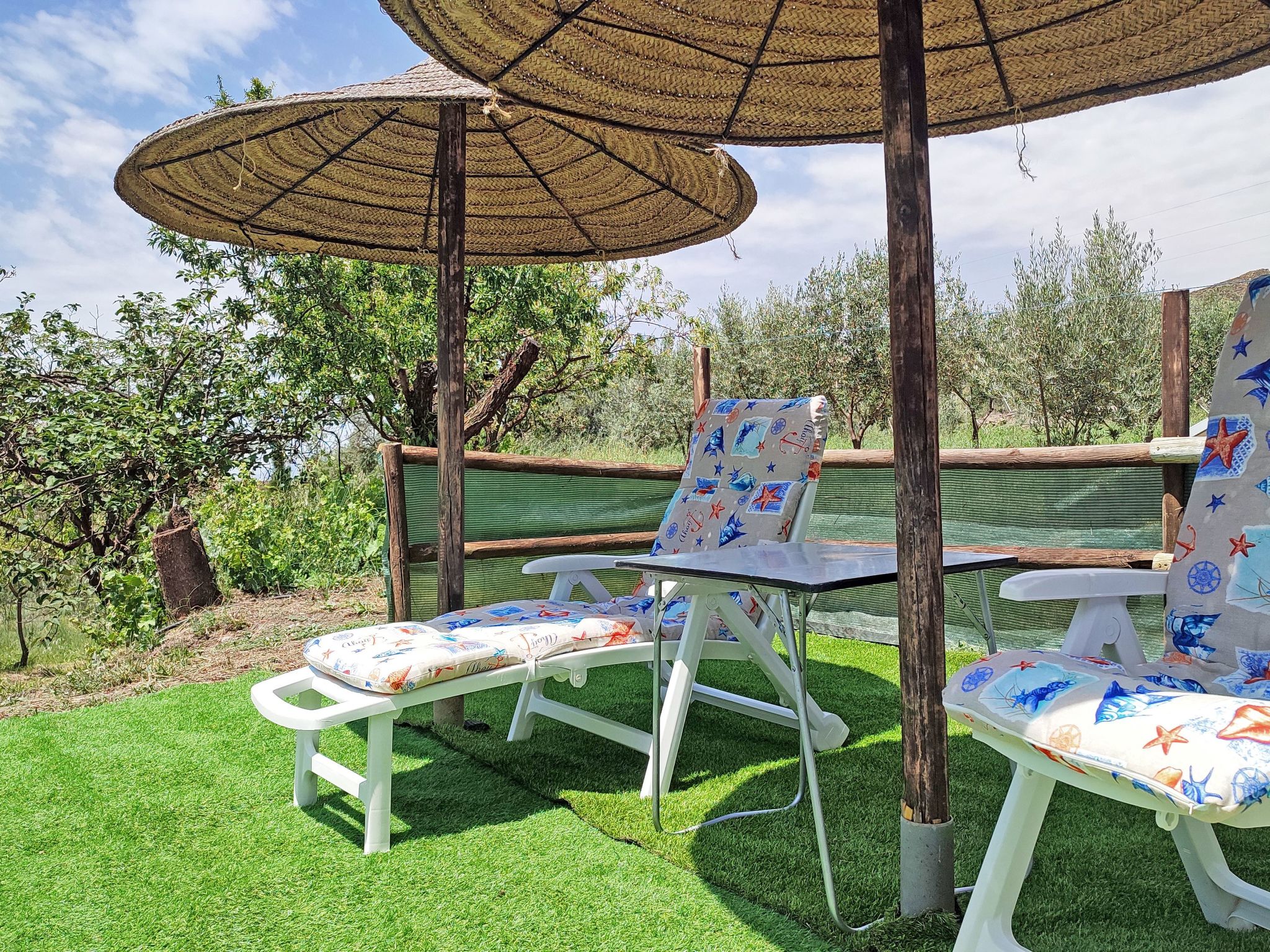 Gemütliches Haus mit Schwimmbad in La Alpujarra - Buiten
