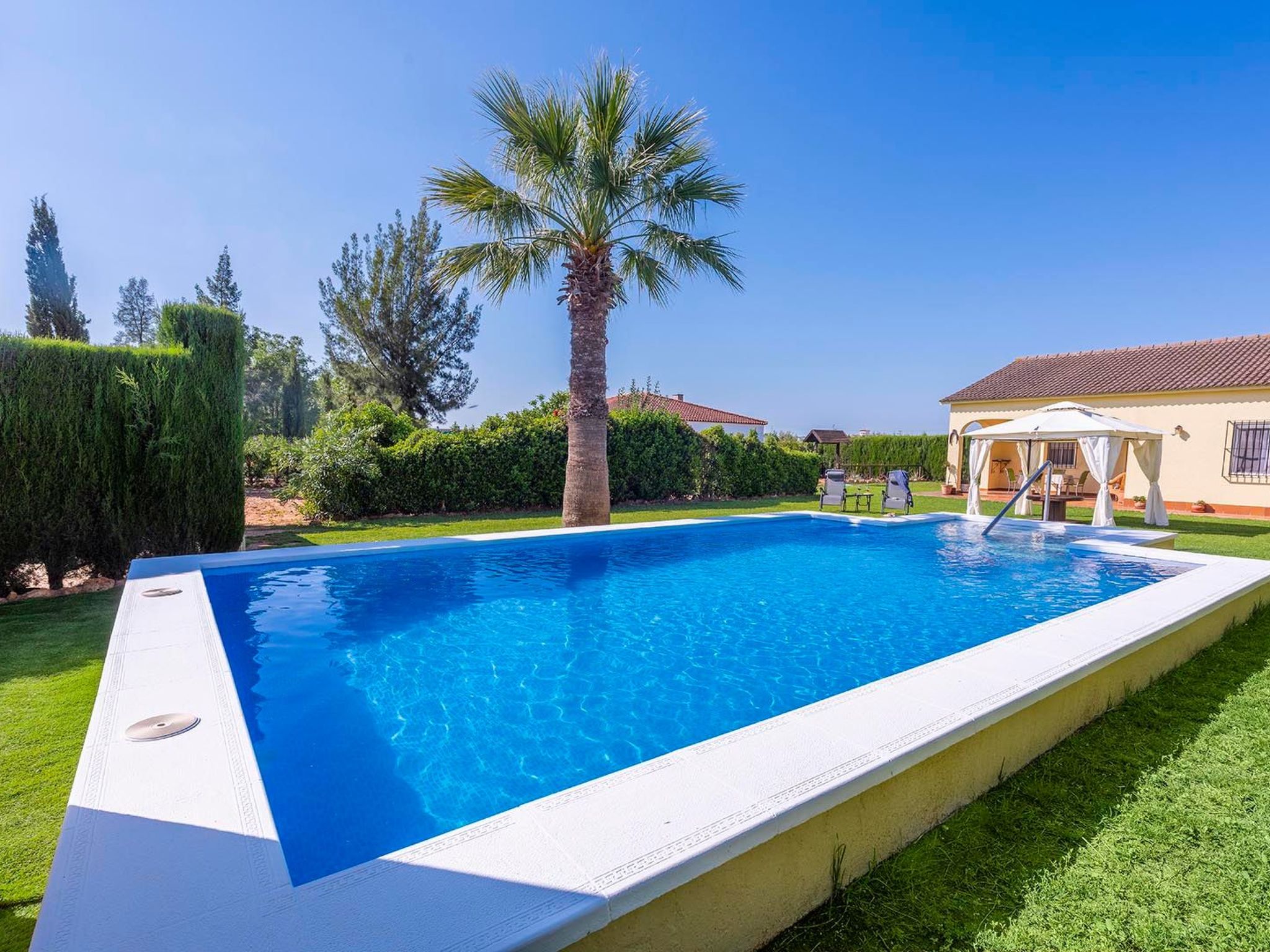 Ferienhaus in Sevilla/La Puebla de Cazalla (Spanien) und 1 Hund erlaubt