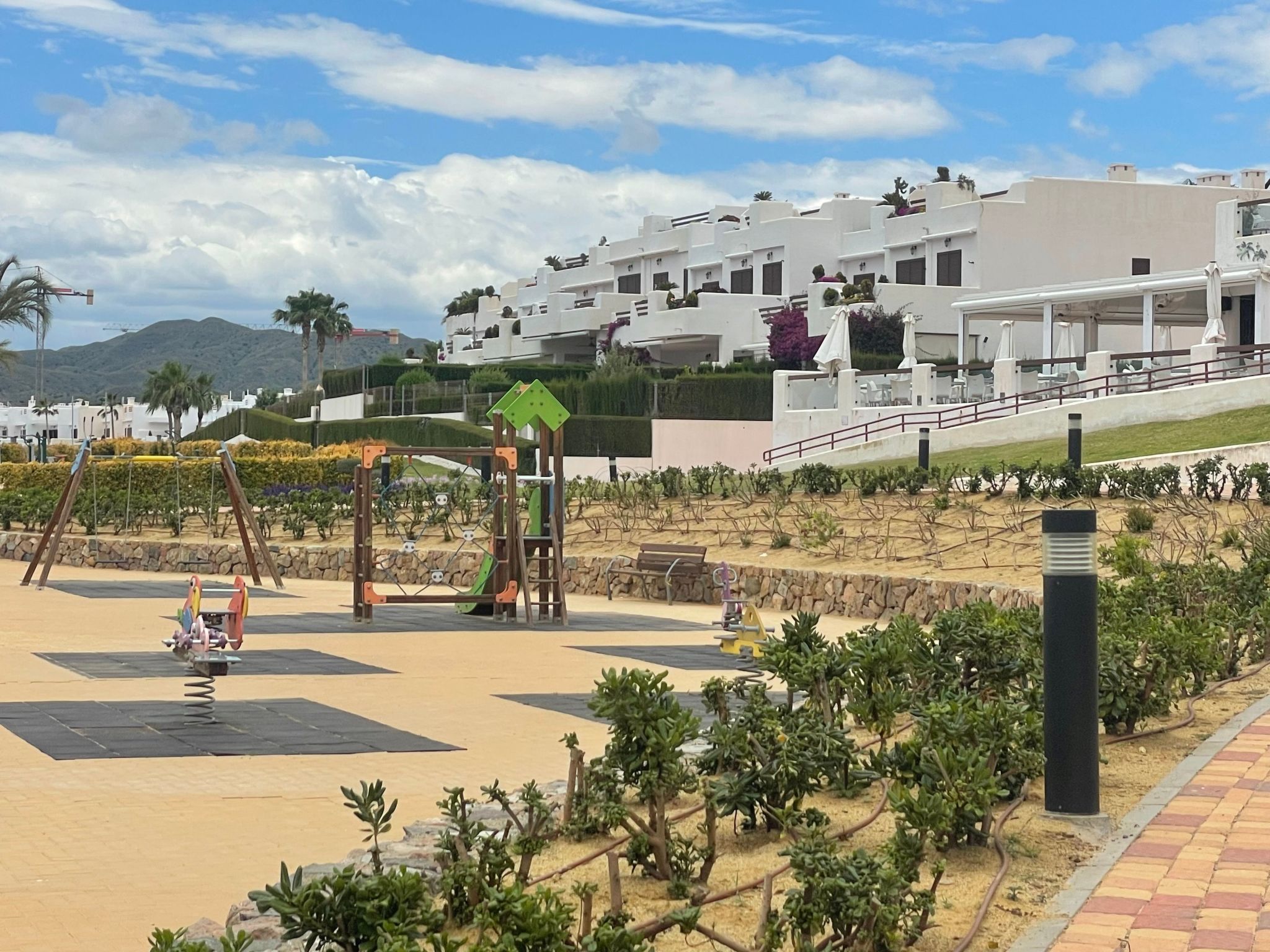 Entspannungs- und Aktivitätsumgebung - E-Ladegerät-Binnen