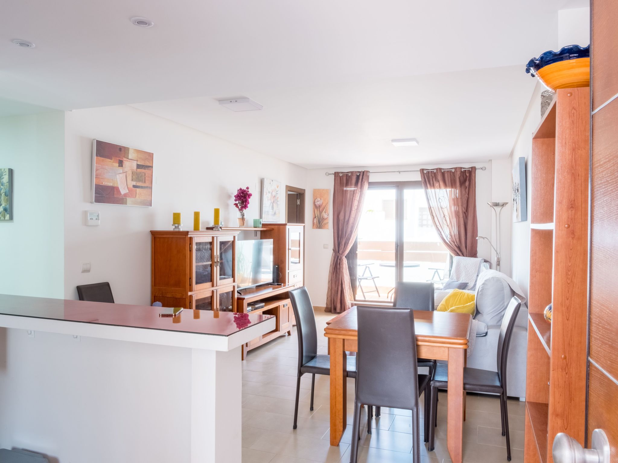 Entspannungs- und Aktivitätsumgebung - E-Ladegerät-Binnen