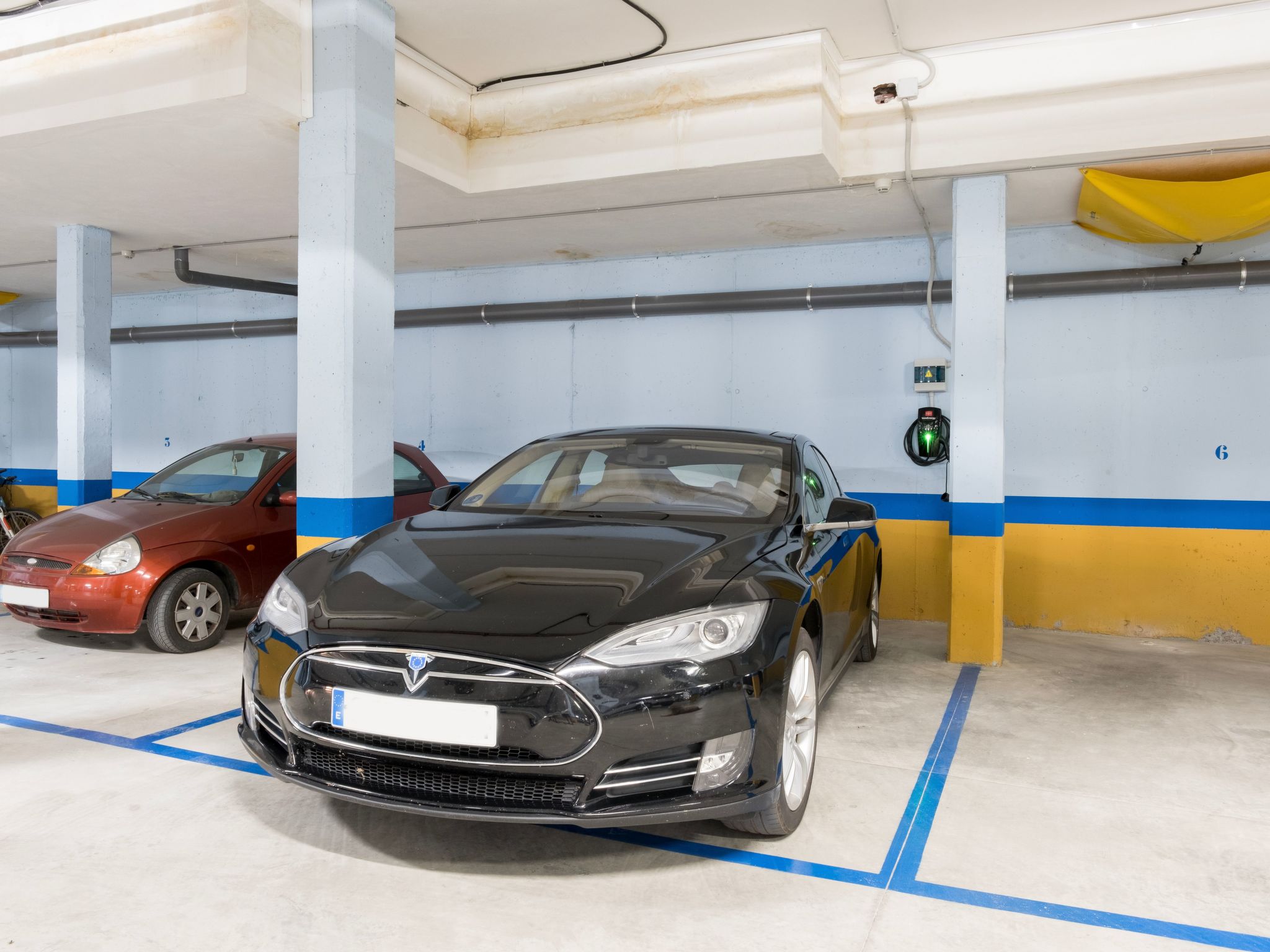 Entspannungs- und Aktivitätsumgebung - E-Ladegerät-Binnen