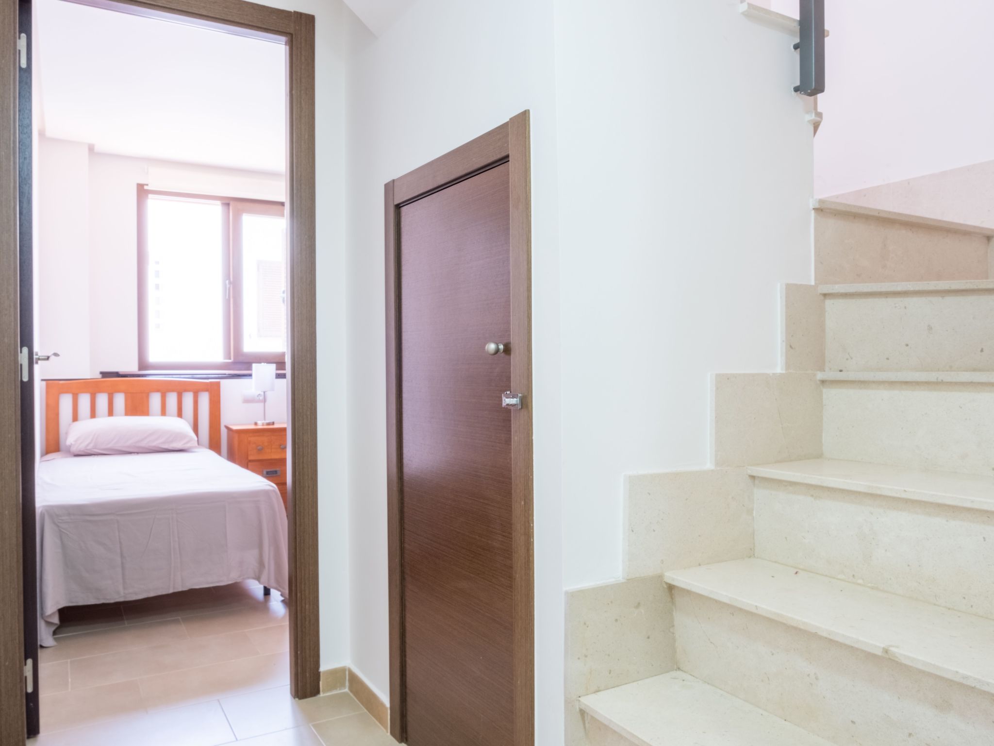 Entspannungs- und Aktivitätsumgebung - E-Ladegerät-Binnen