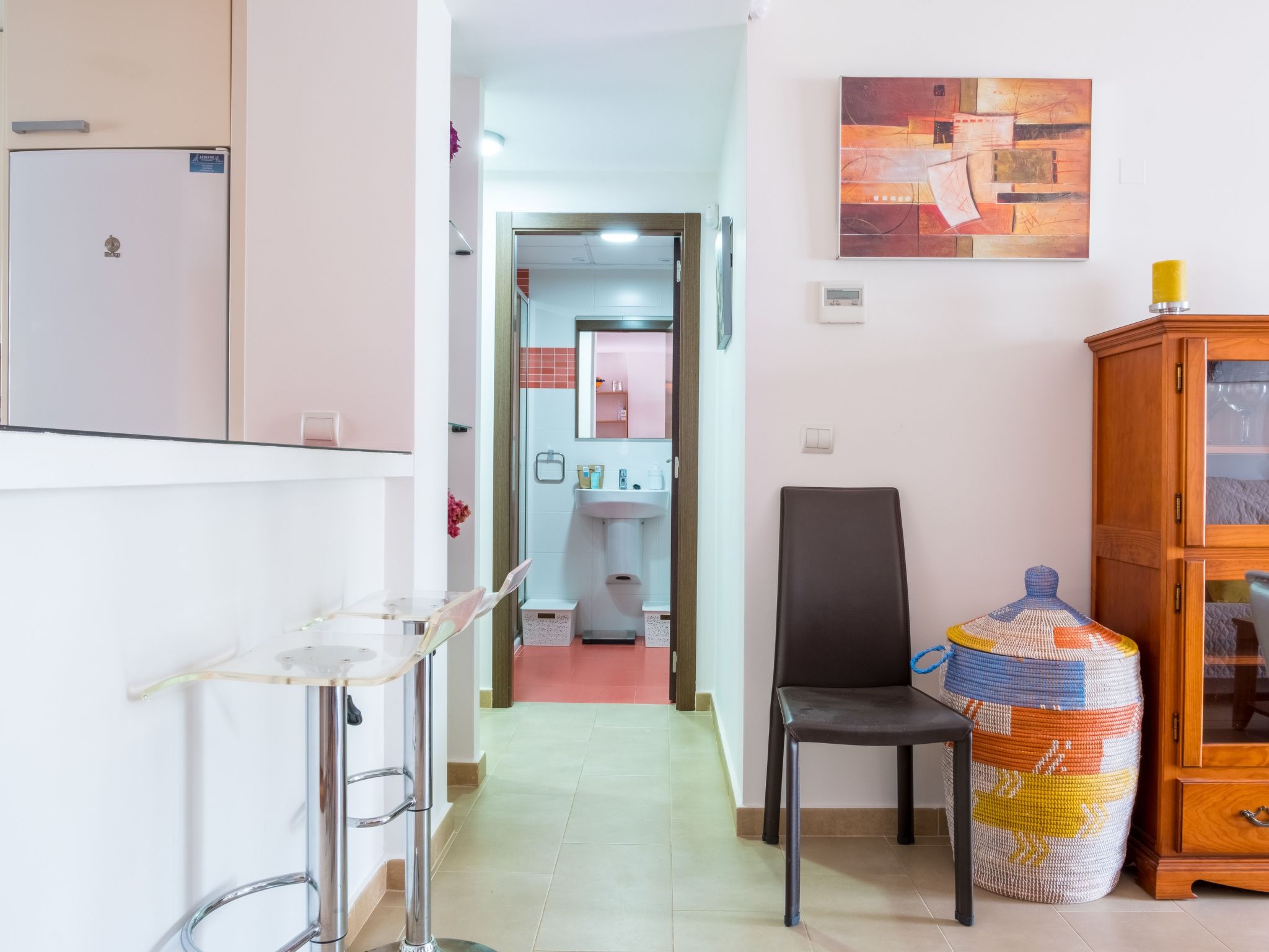 Entspannungs- und Aktivitätsumgebung - E-Ladegerät-Binnen