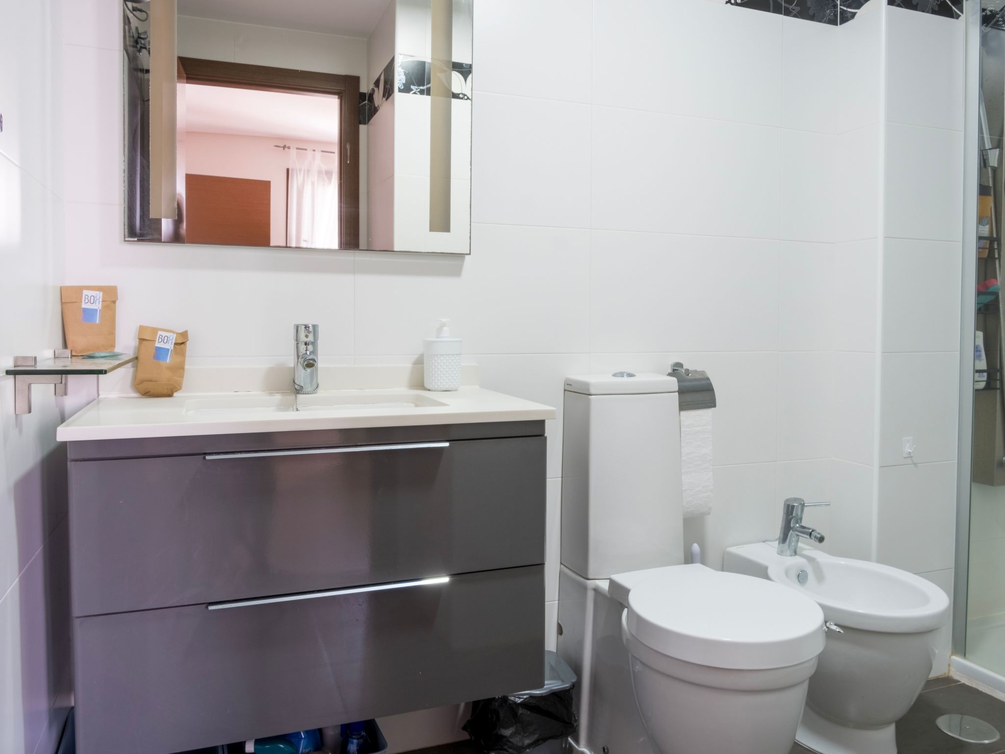 Entspannungs- und Aktivitätsumgebung - E-Ladegerät-Binnen