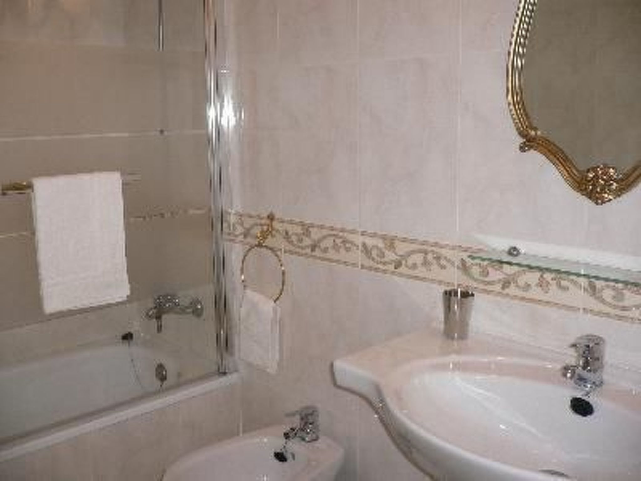 Großzügiges Ferienappartement mit Balkon