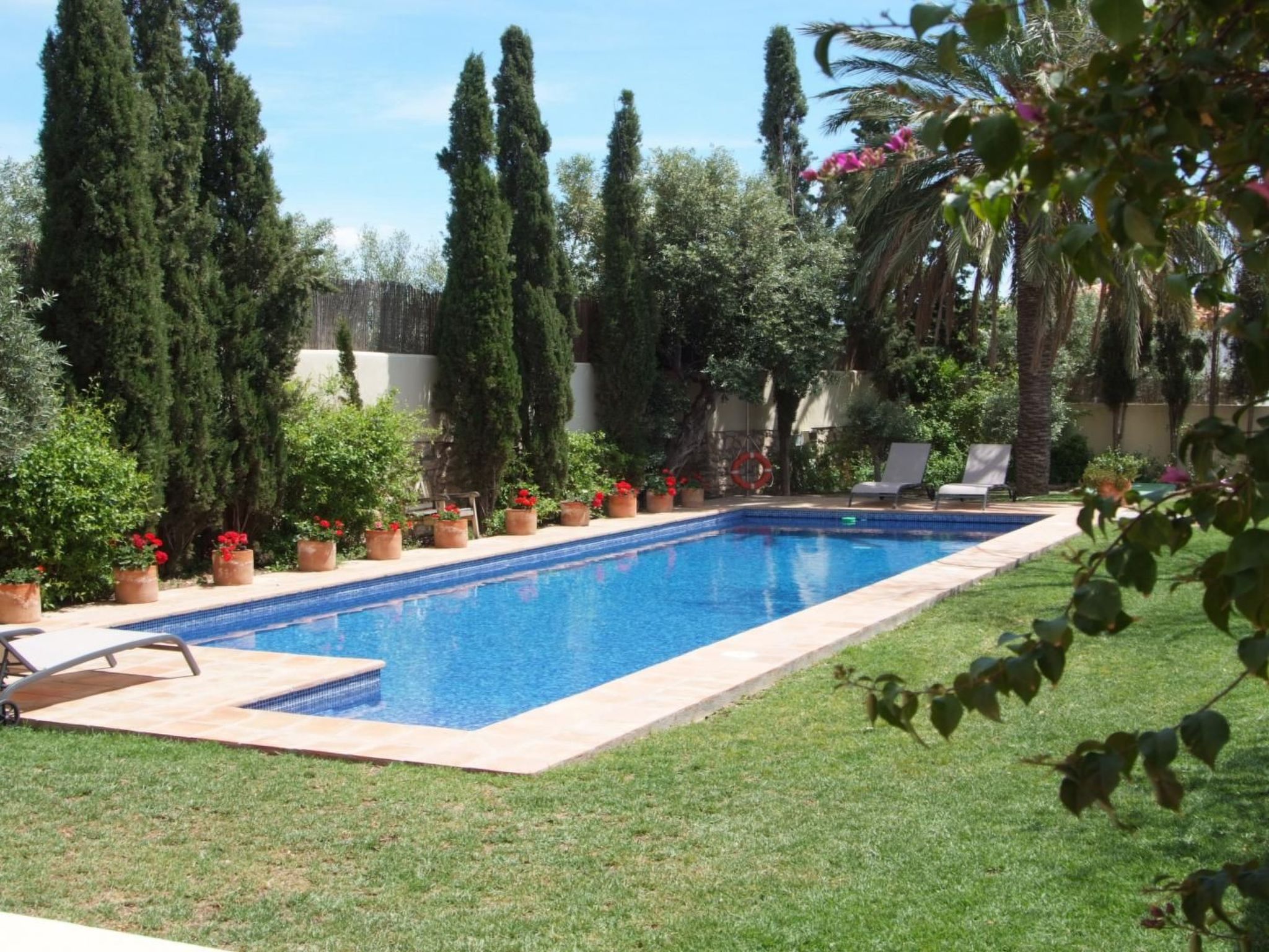 Schöne Villa für 6 Personen mit Schwimmbad-Binnen