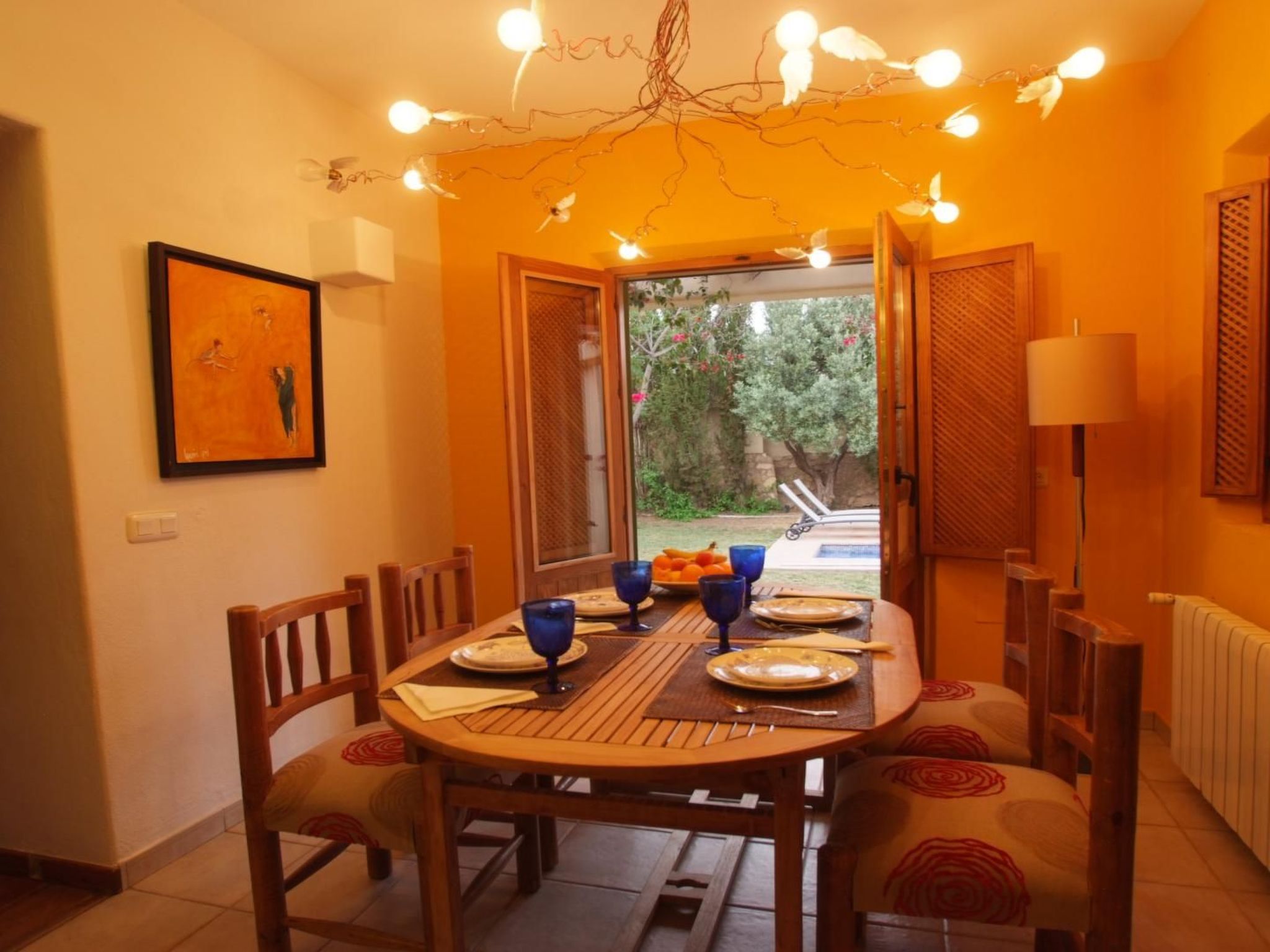 Schöne Villa für 6 Personen mit Schwimmbad-Binnen