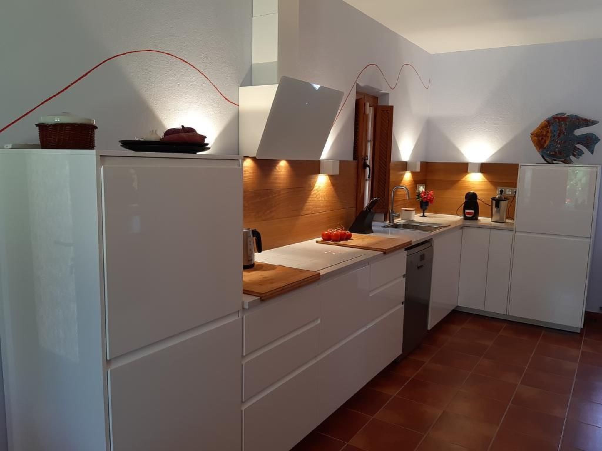 Schöne Villa für 6 Personen mit Schwimmbad-Binnen