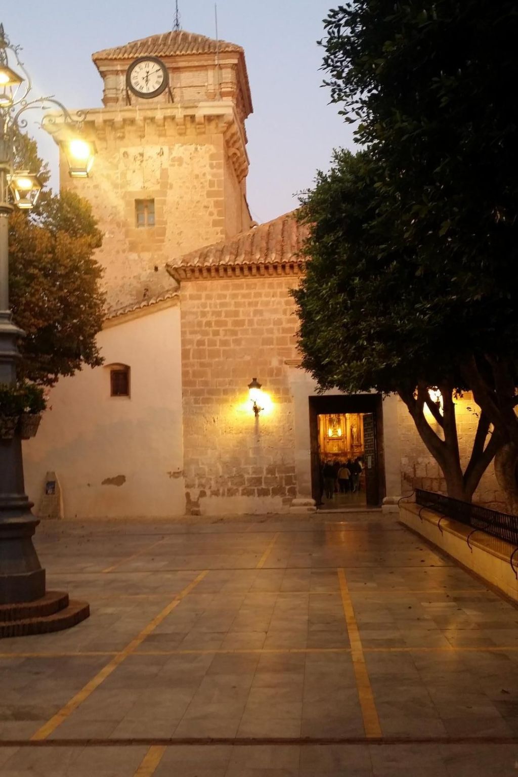 Schöne Villa für 6 Personen mit Schwimmbad-Binnen