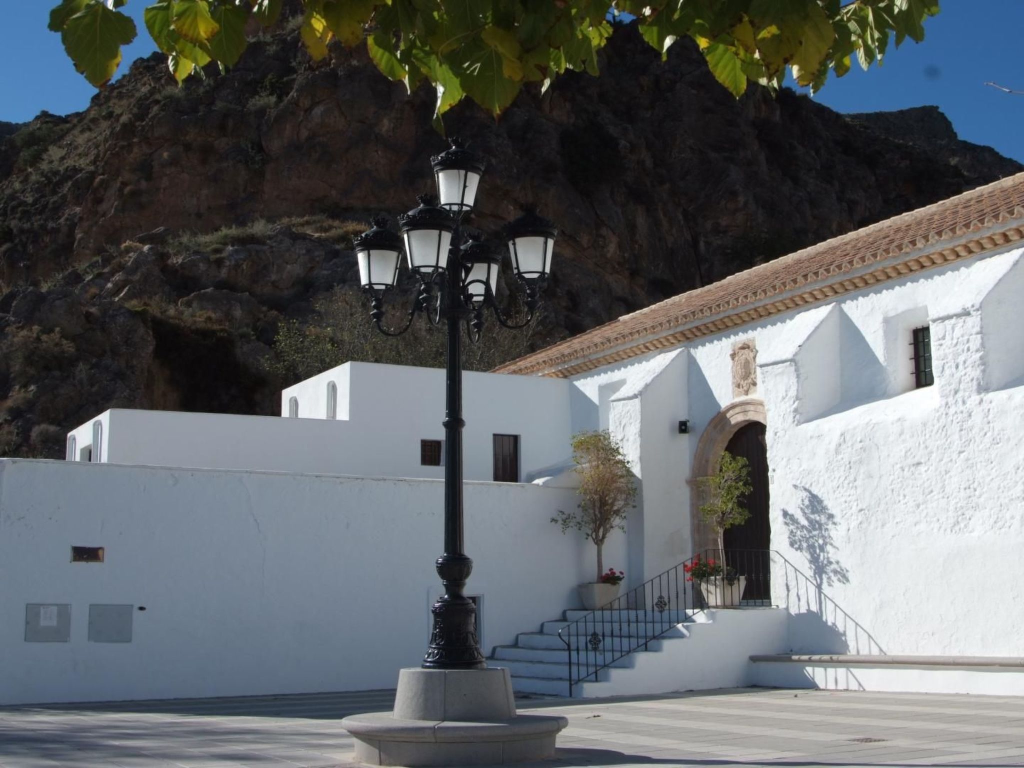 Schöne Villa für 6 Personen mit Schwimmbad-Binnen