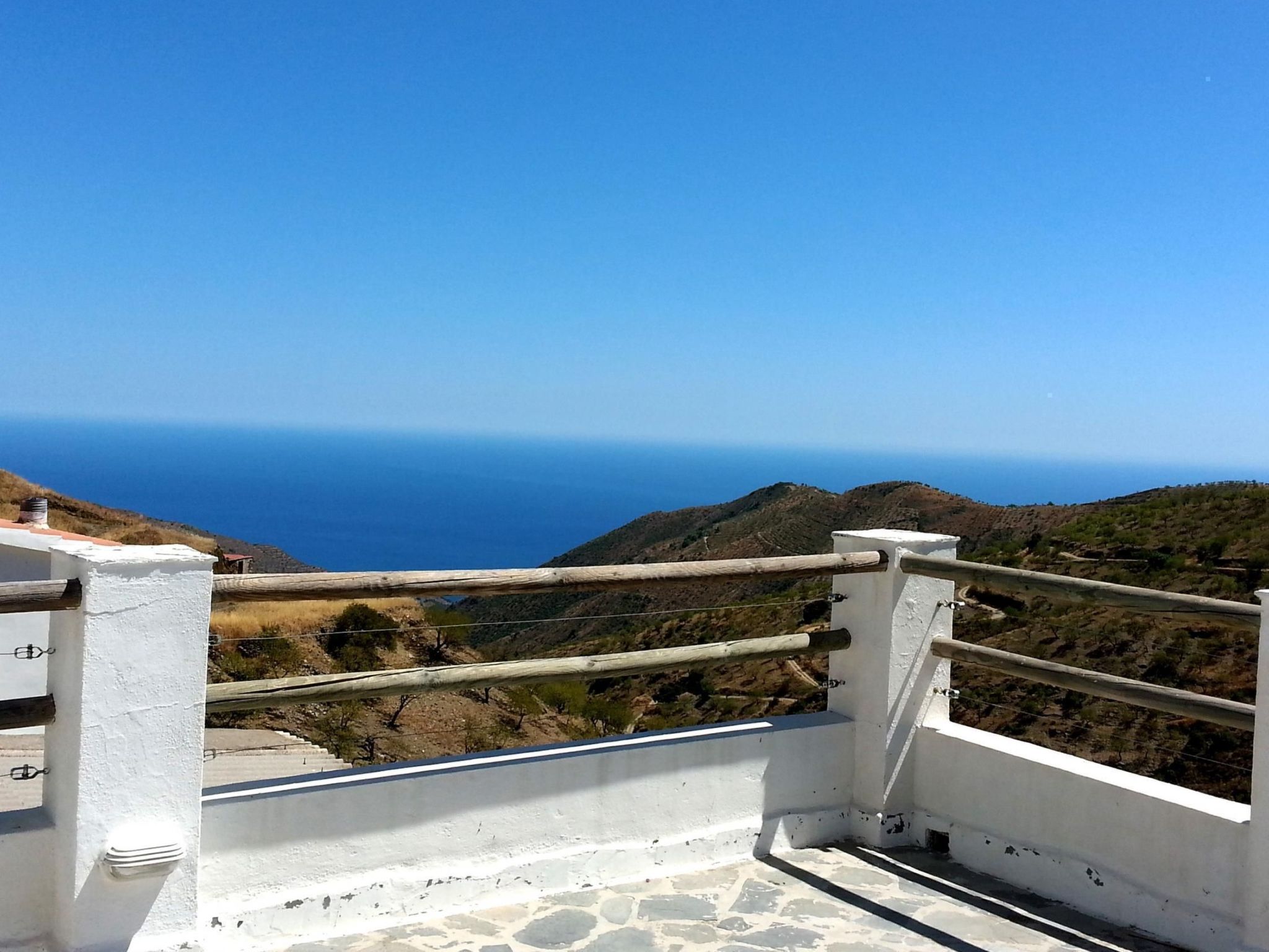 Located in the small and quiet Andalusian village of Sorvilán, in a mountain and beach environment, a rural accommodation with a special attraction that invites you to enjoy a stay with a simple and ..