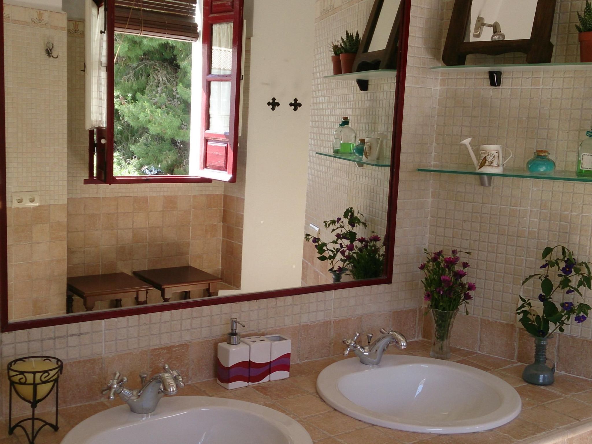 Berg- und Strandurlaub südlich von Granada-Binnen