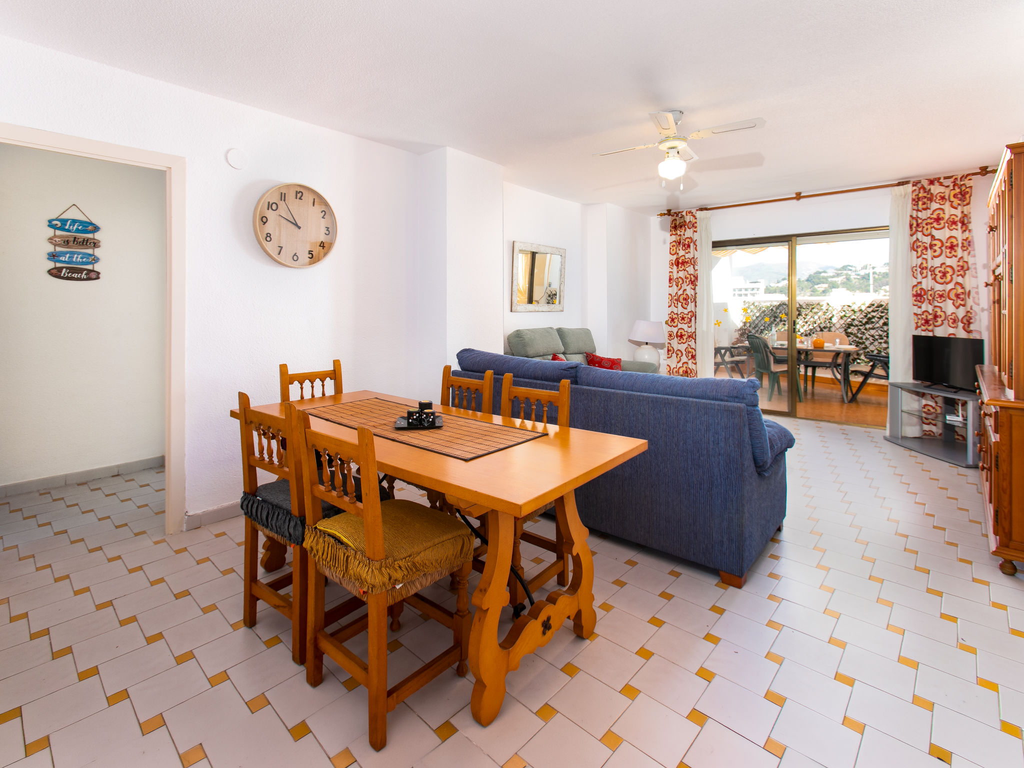 Happy House - Drinnen