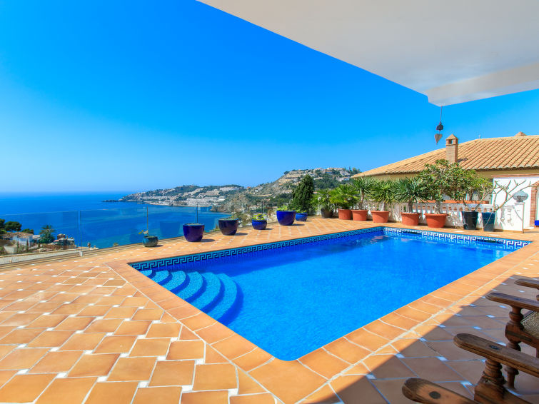8-persoons villa met privézwembad en zeezicht in Almuñécar in Almuñécar