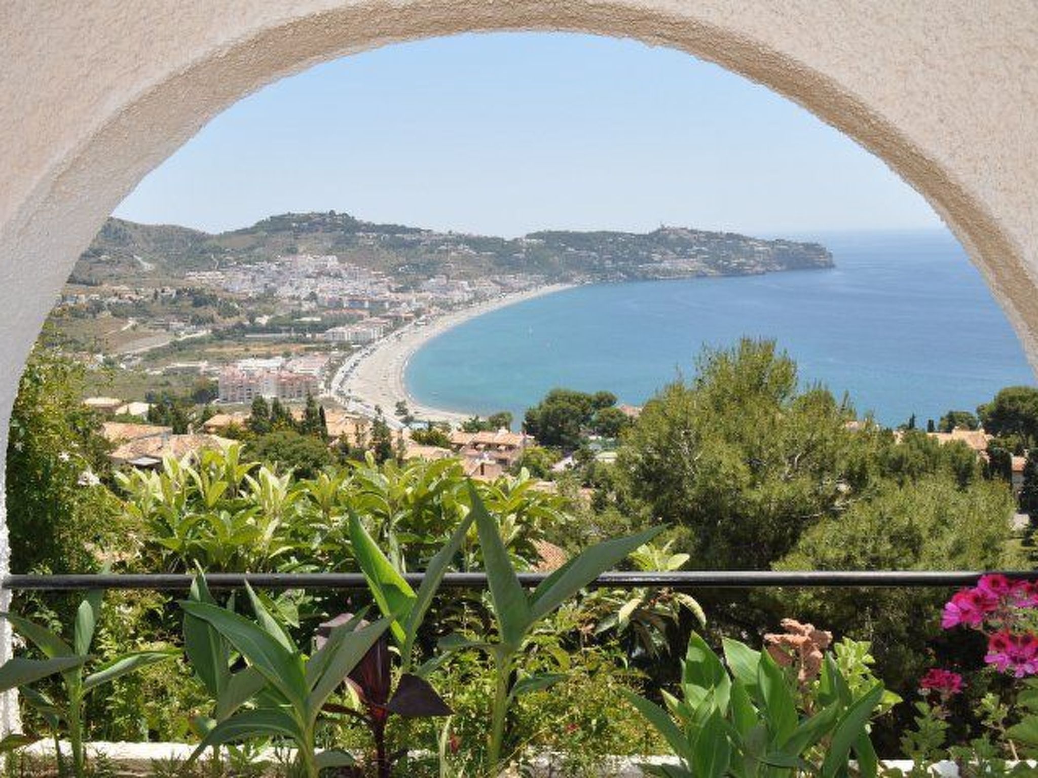 Für 4 Personen  + 2 Kinder ca. 100 m&sup2; in Almuñécar, Andalusien (Provinz Gr-Image-tags.info