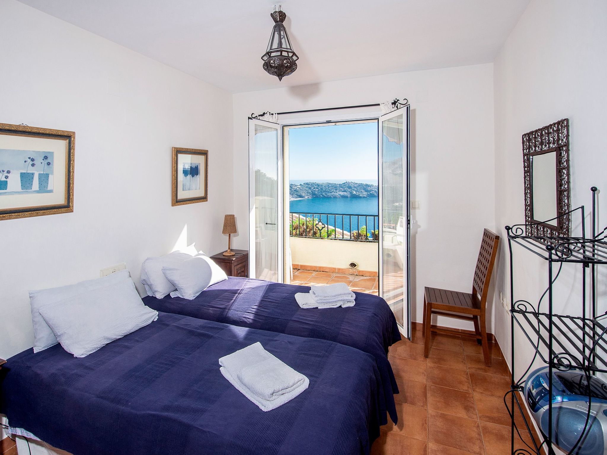 In Almuñécar mit Terrasse und Meerblick-Drinnen