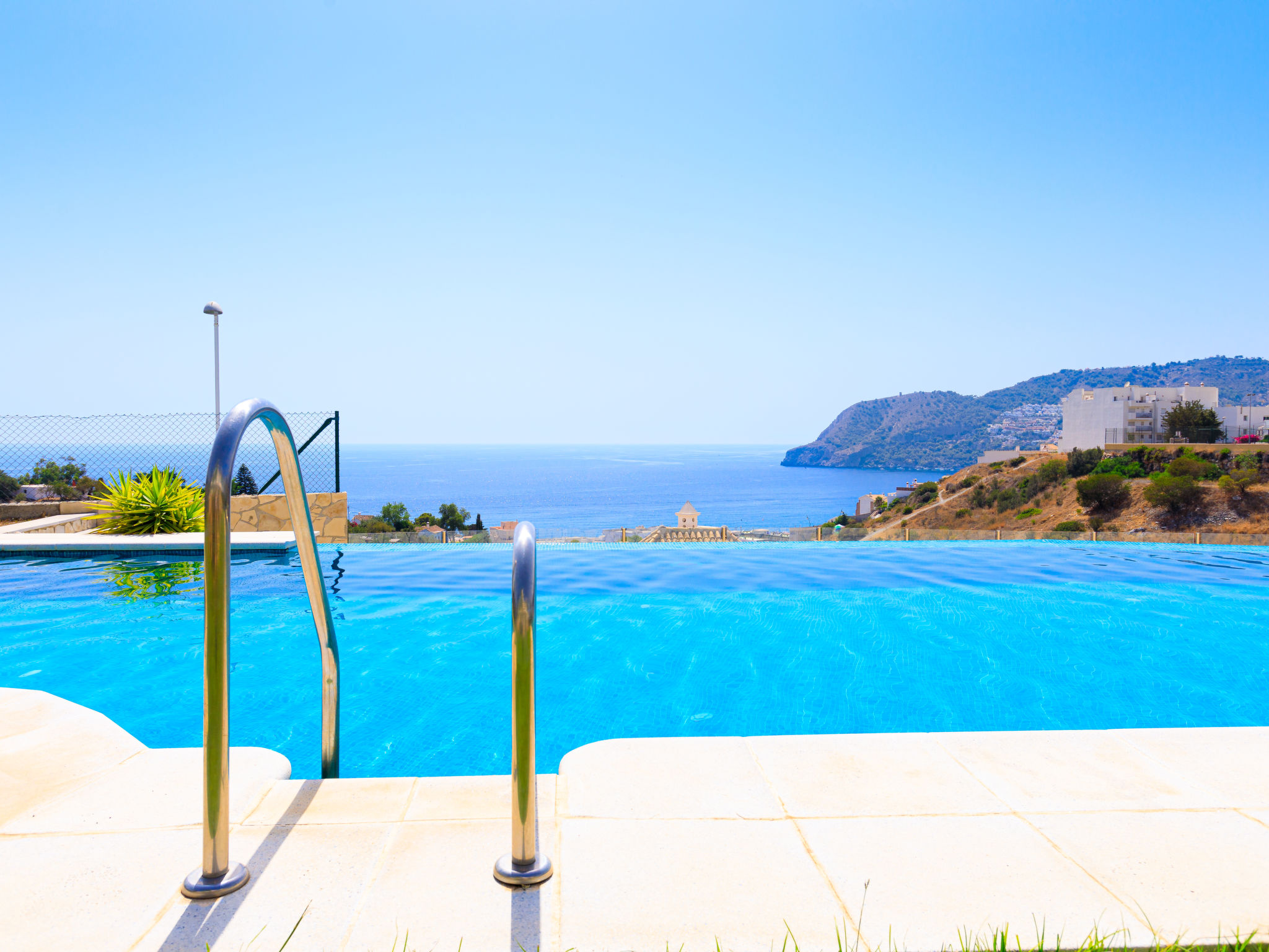 Creativo — Pool Outdoor (2 of 22)