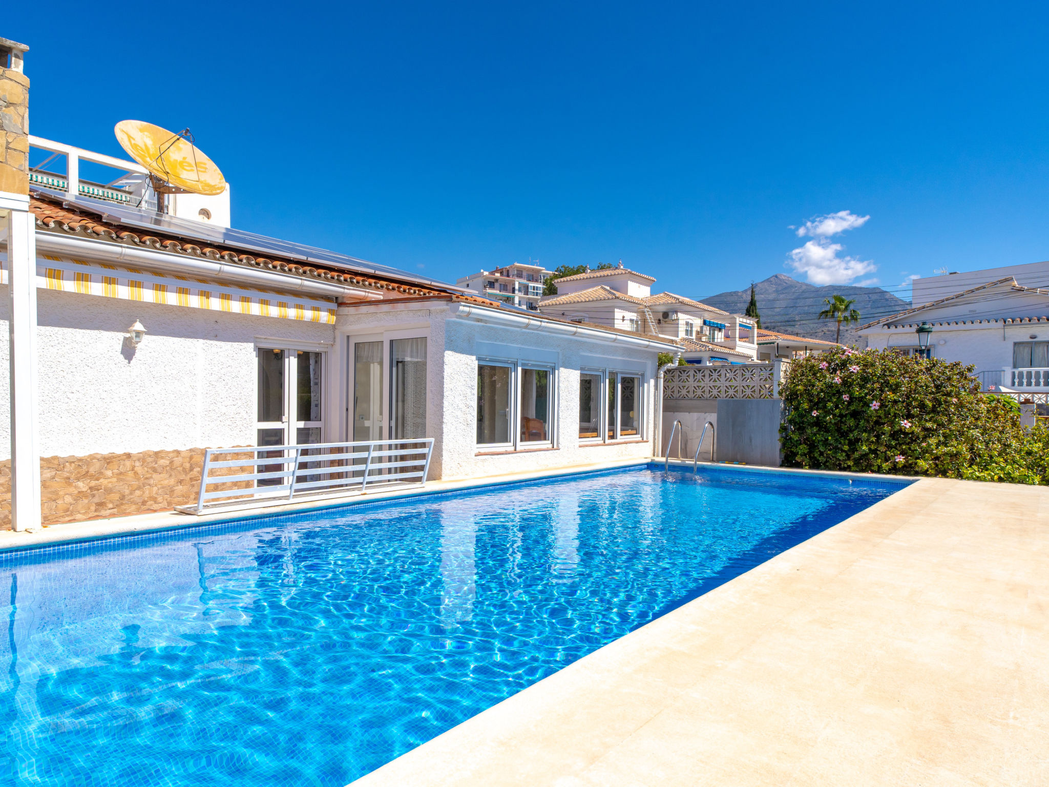 Photo of Villa Sevilla Private Pool by Casasol