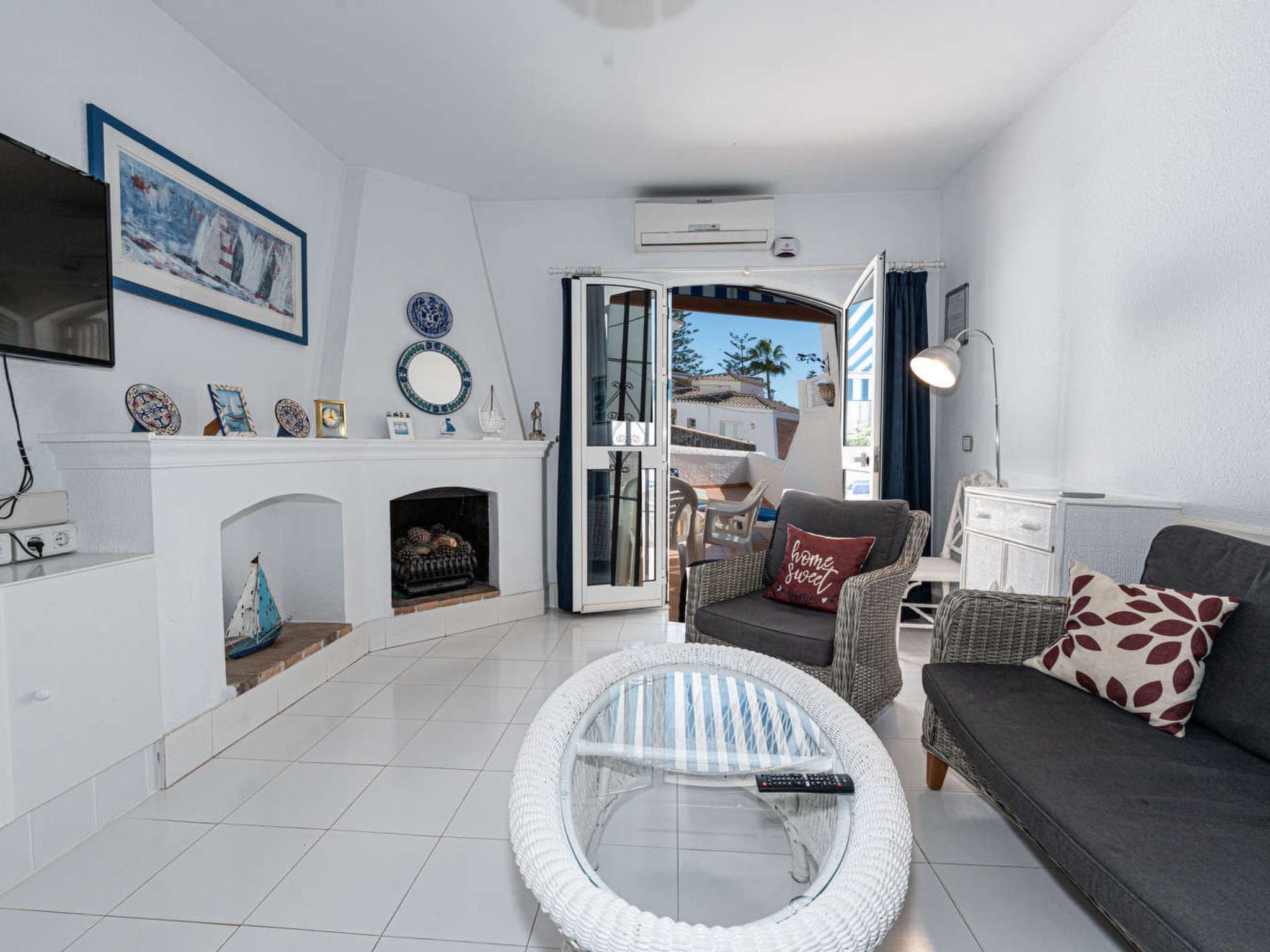Los Pinos 29 Villas by Casasol - Drinnen