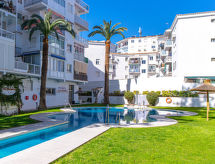 Compacte studio op 400 meter van het strand in Nerja - thumbnail 1