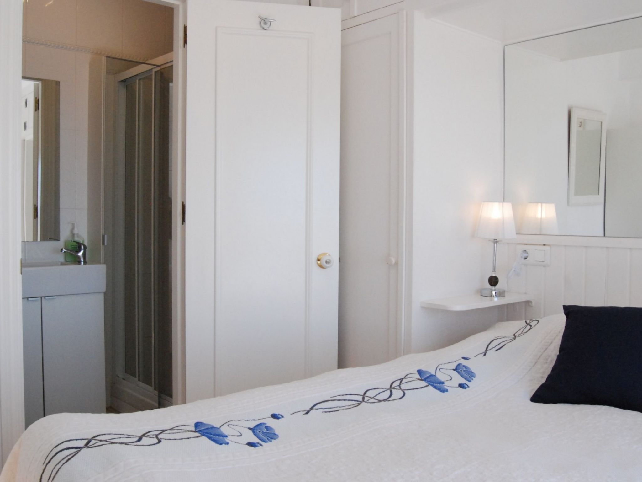 Photo of Coronado 127 Apartment by Casasol