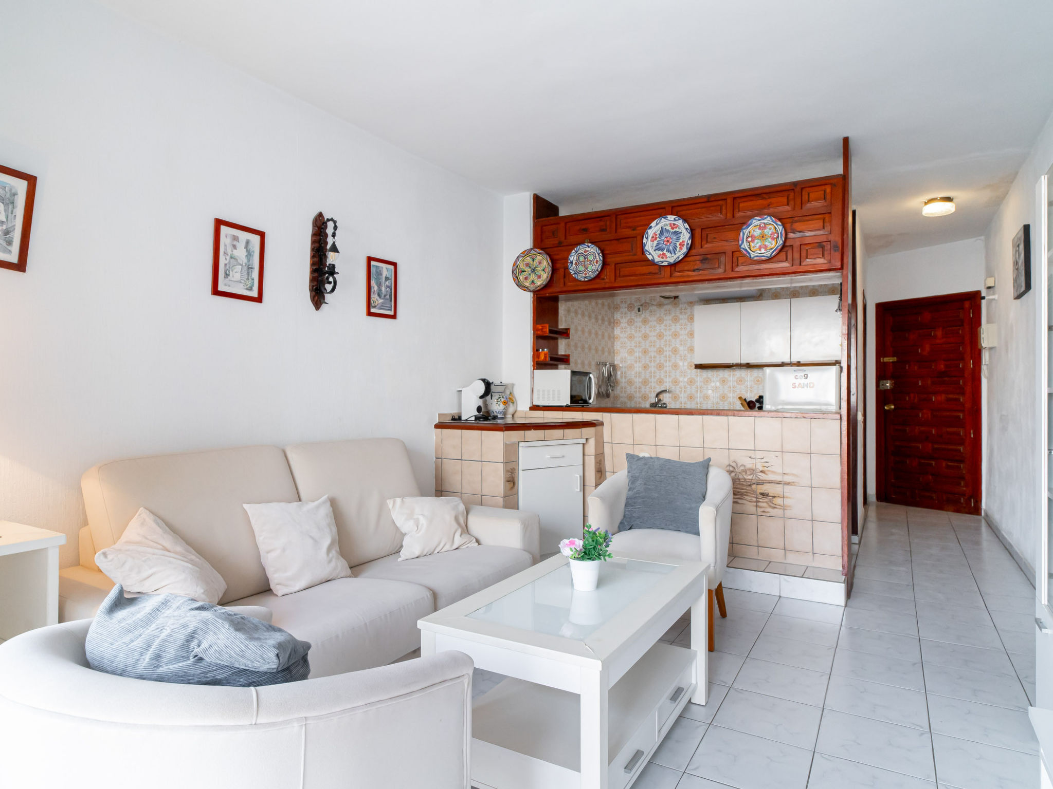 Corona 204 Apartment by Casasol - Image 3